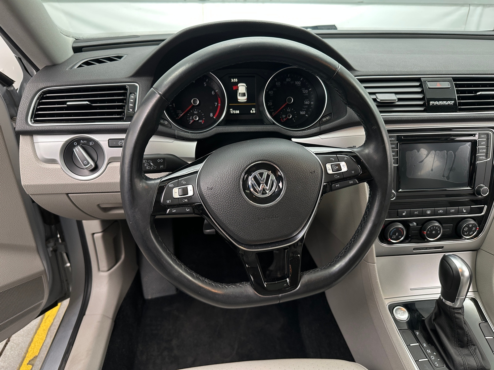 Thumbnail: 2019 Volkswagen Passat - 4