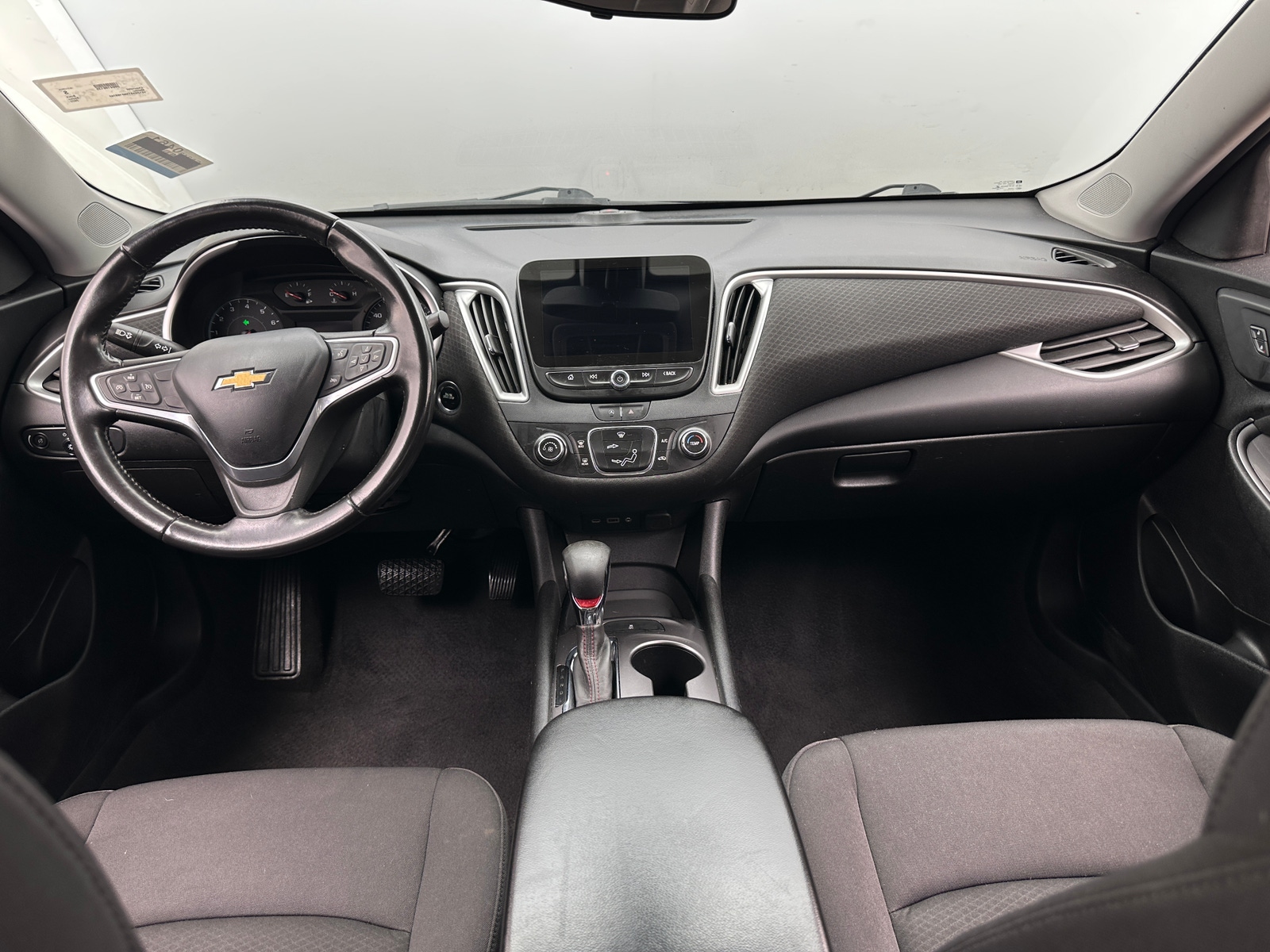 Thumbnail: 2022 Chevrolet Malibu - 3