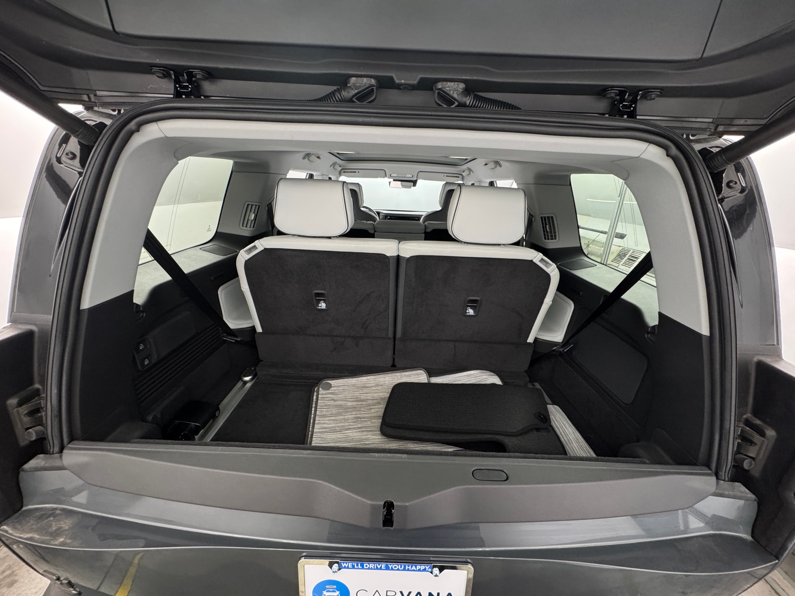 Thumbnail: 2025 Rivian R1S - 6