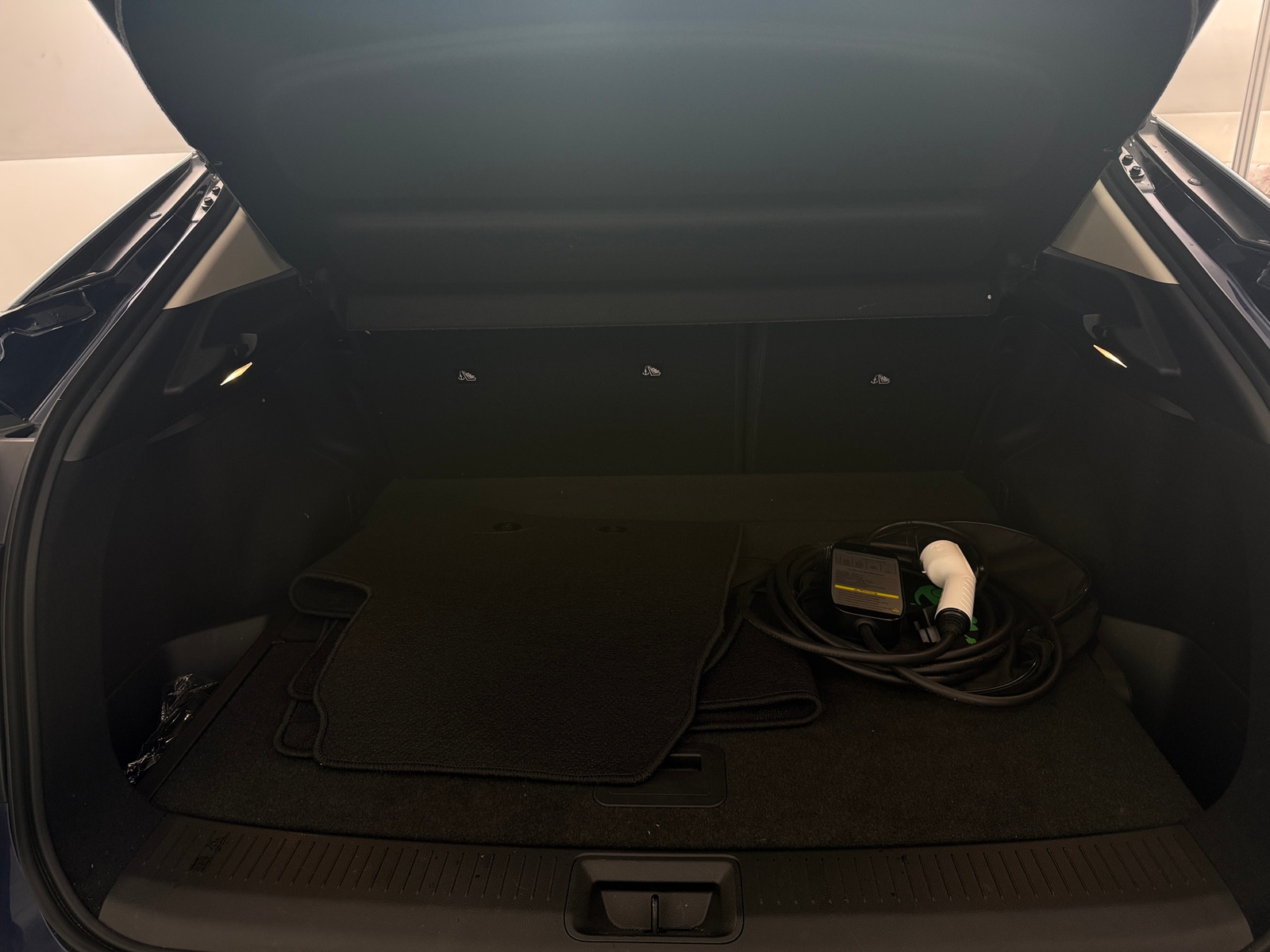 Thumbnail: 2023 Nissan Ariya - 6