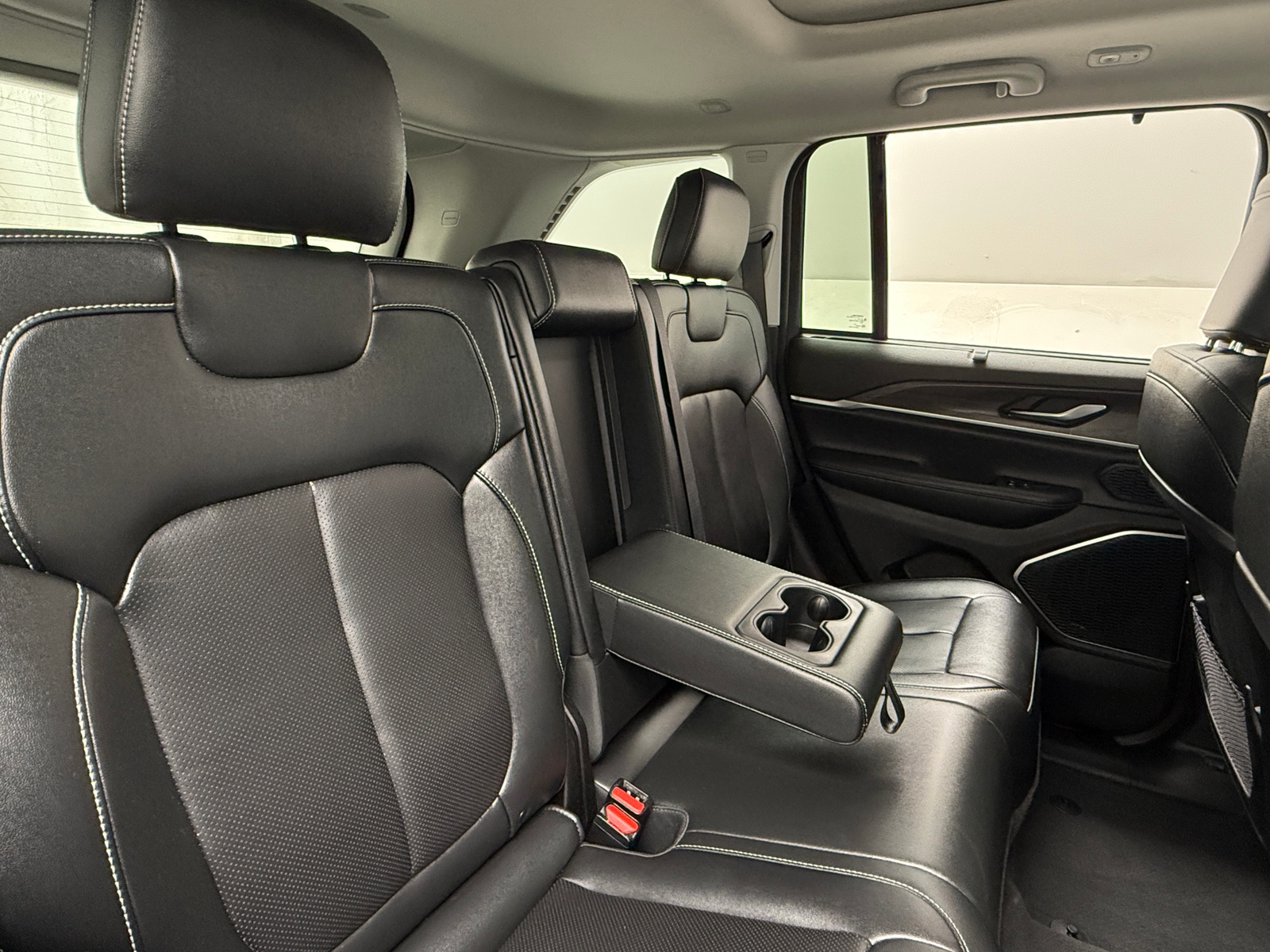 Thumbnail: 2023 Jeep Grand Cherokee - 5