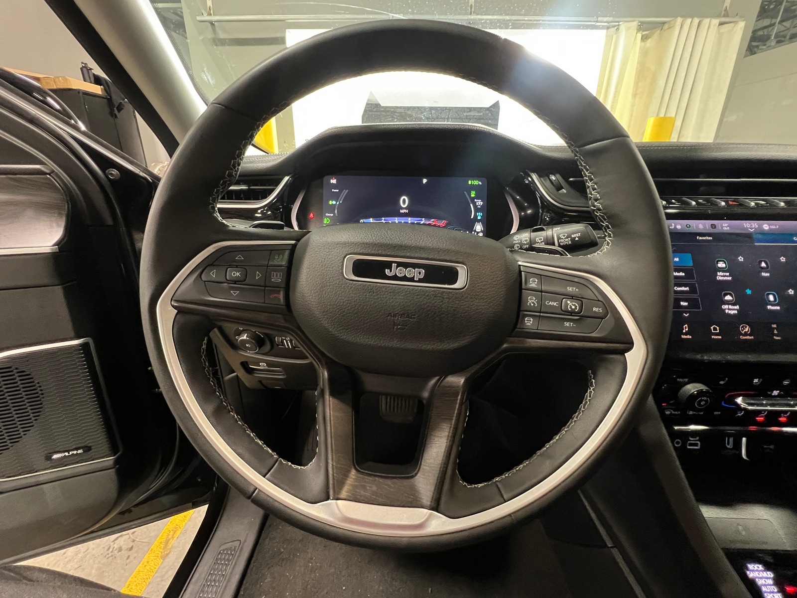 Thumbnail: 2023 Jeep Grand Cherokee - 4