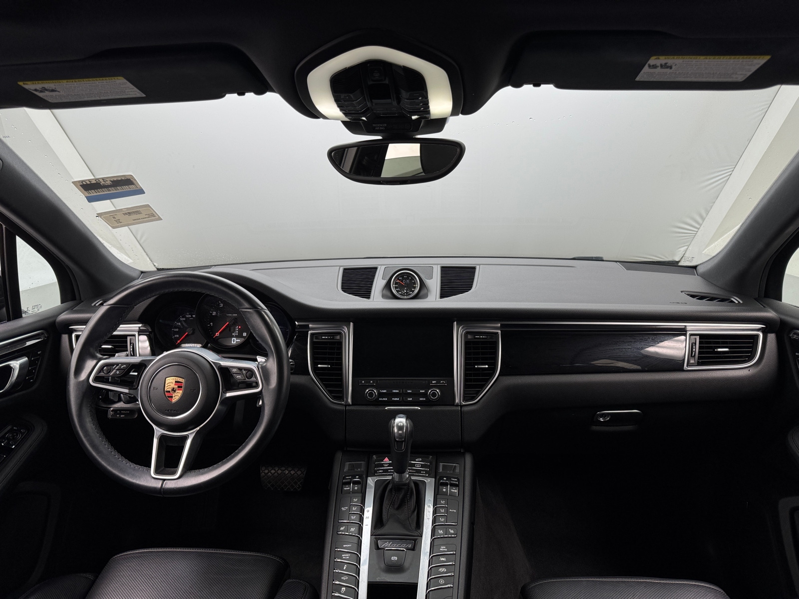 Thumbnail: 2018 Porsche Macan - 2