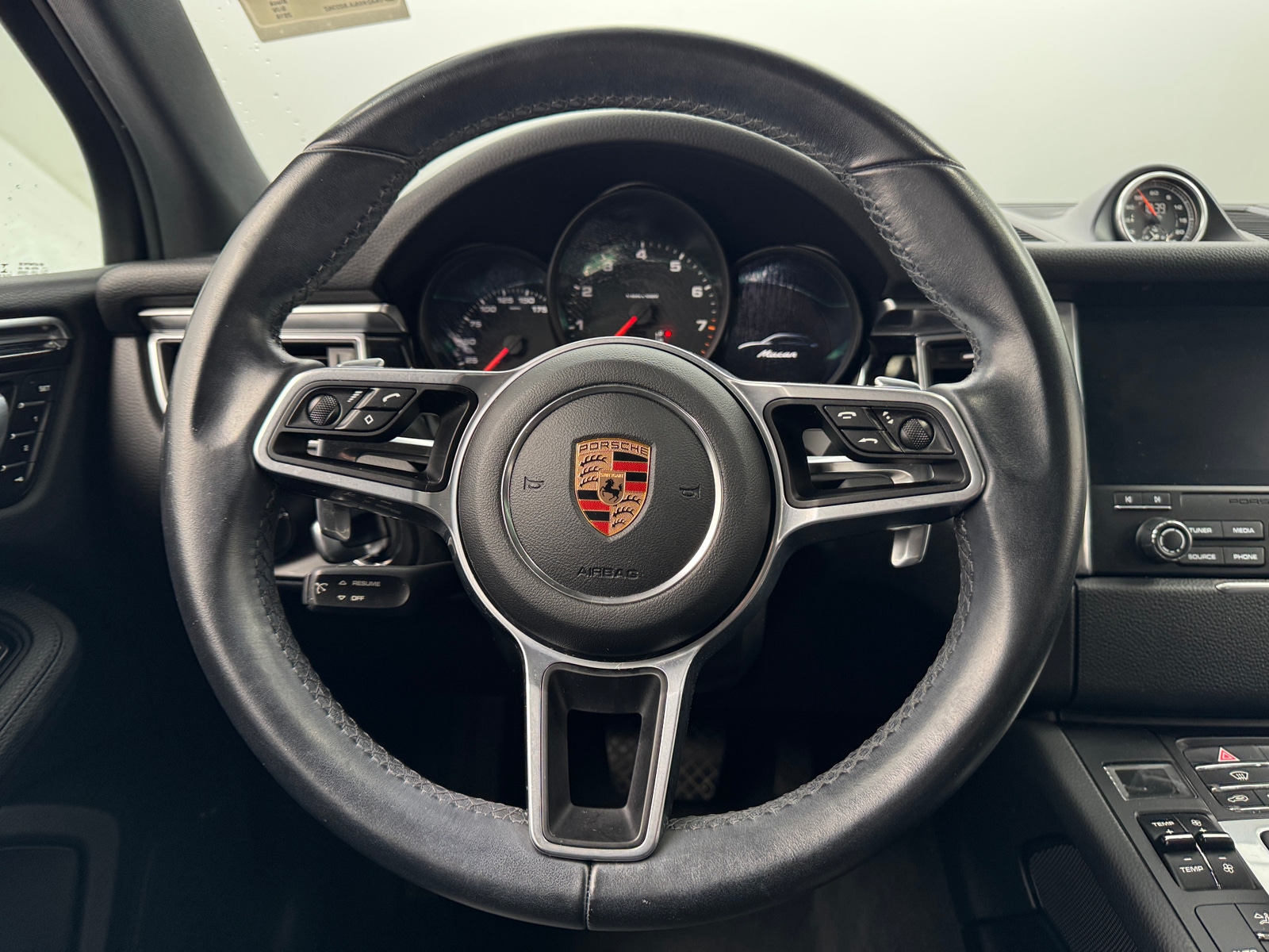 Thumbnail: 2018 Porsche Macan - 4