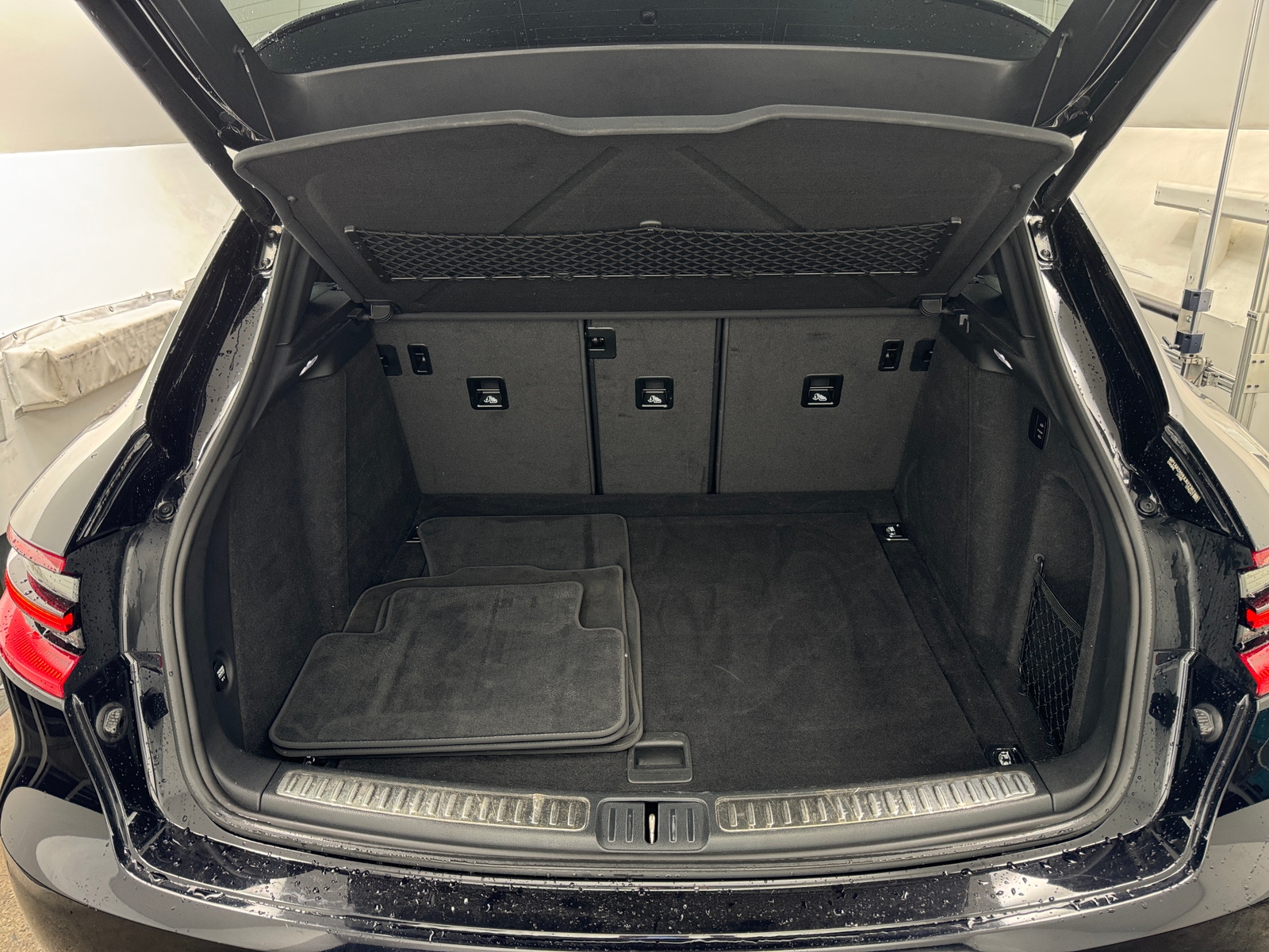 Thumbnail: 2018 Porsche Macan - 6