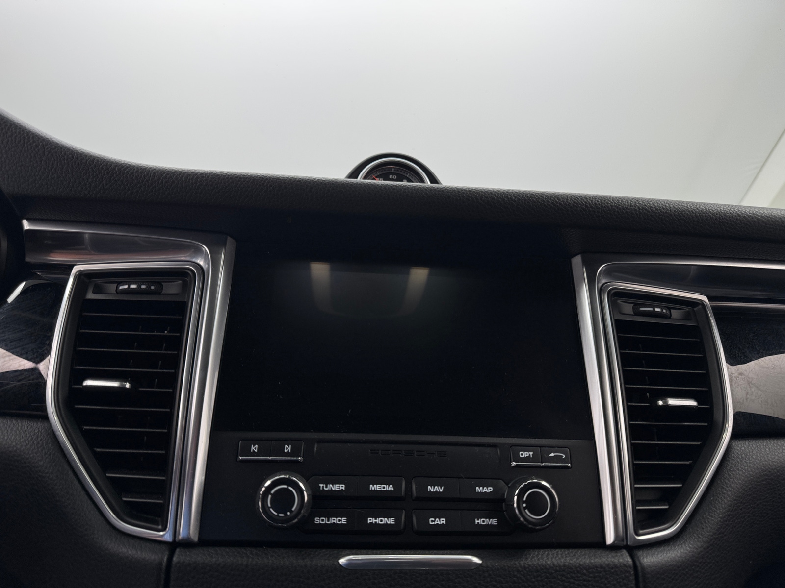 Thumbnail: 2018 Porsche Macan - 3