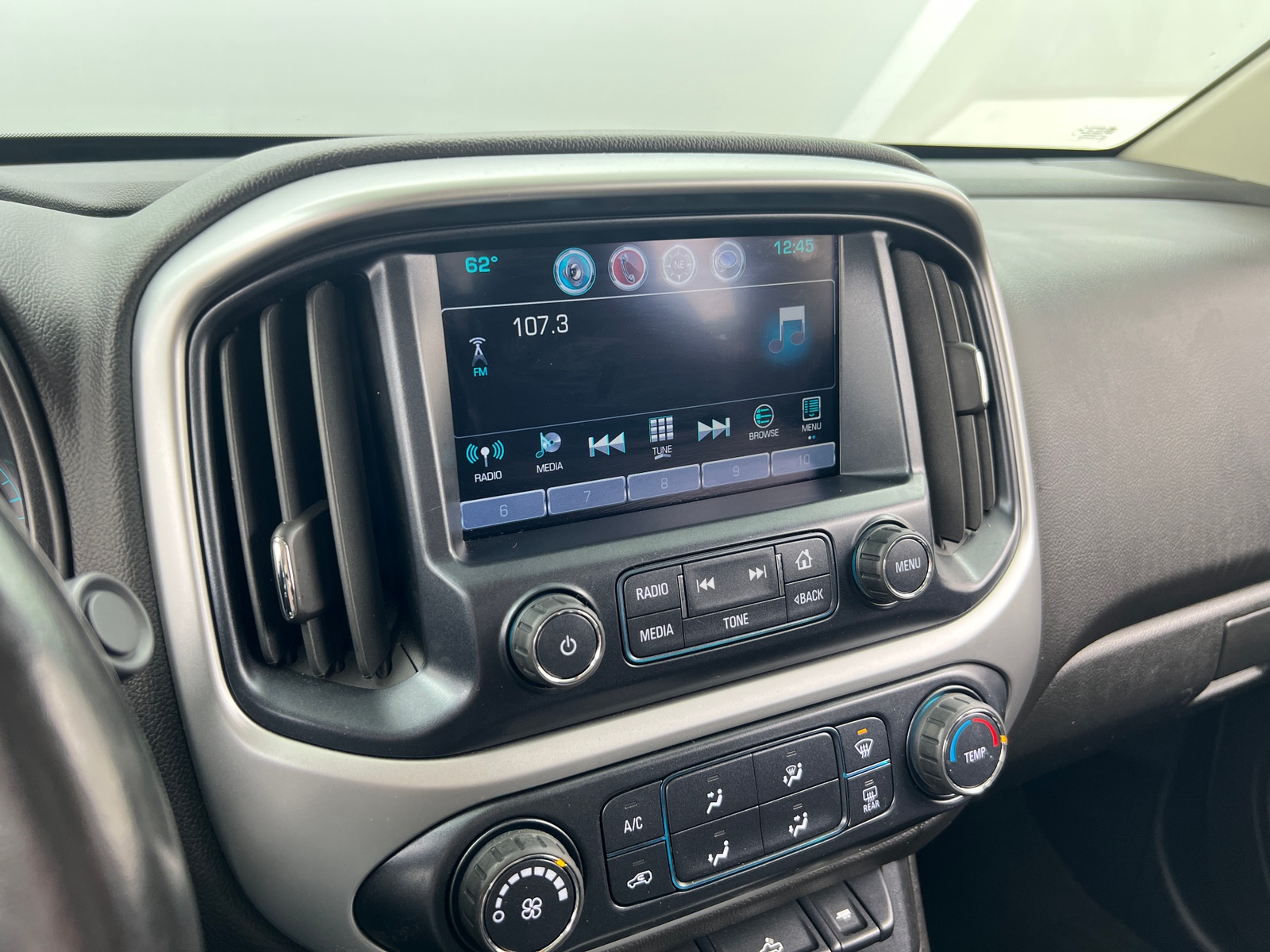 Thumbnail: 2016 Chevrolet Colorado - 4