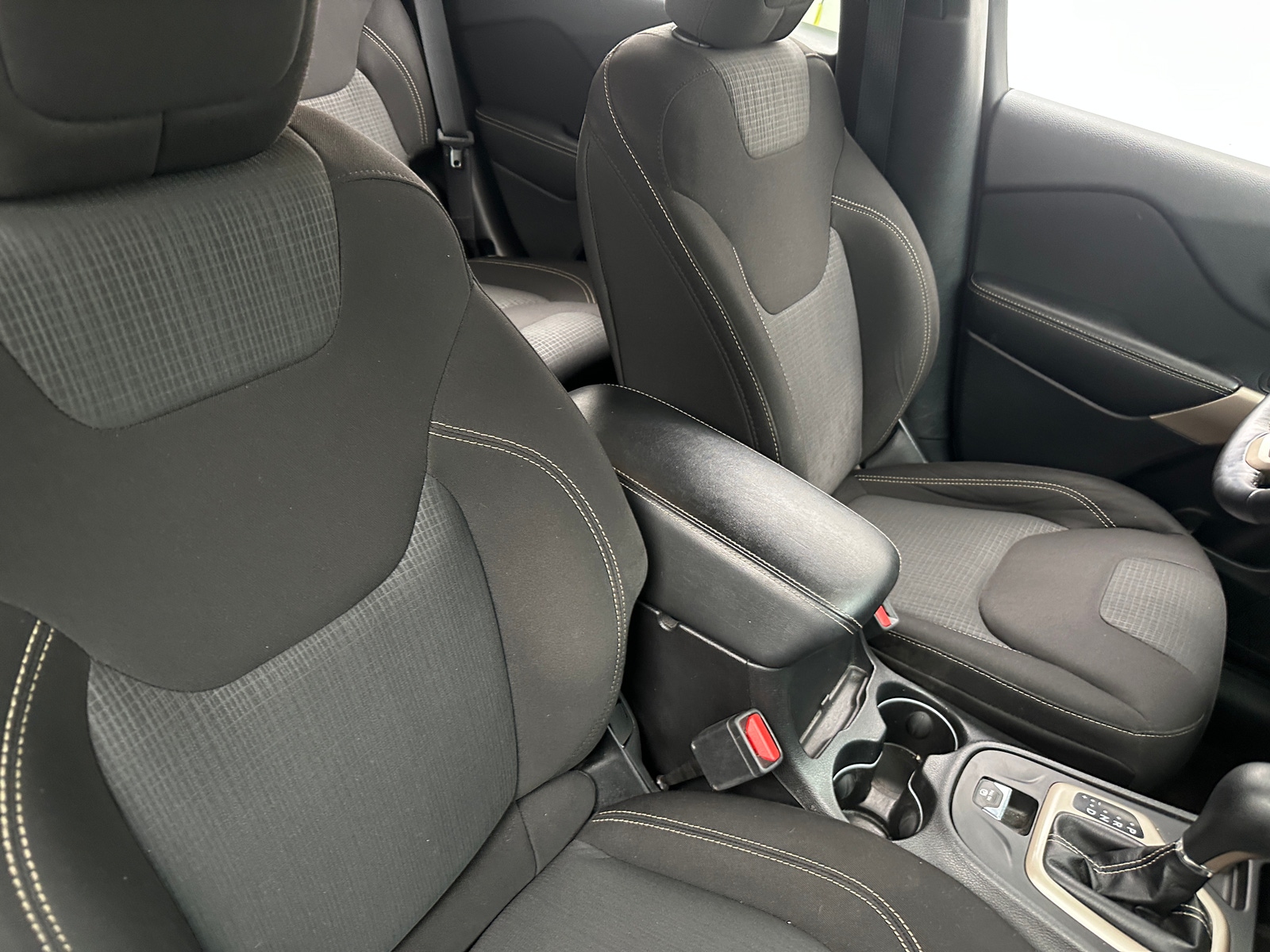 Thumbnail: 2017 Jeep Cherokee - 2