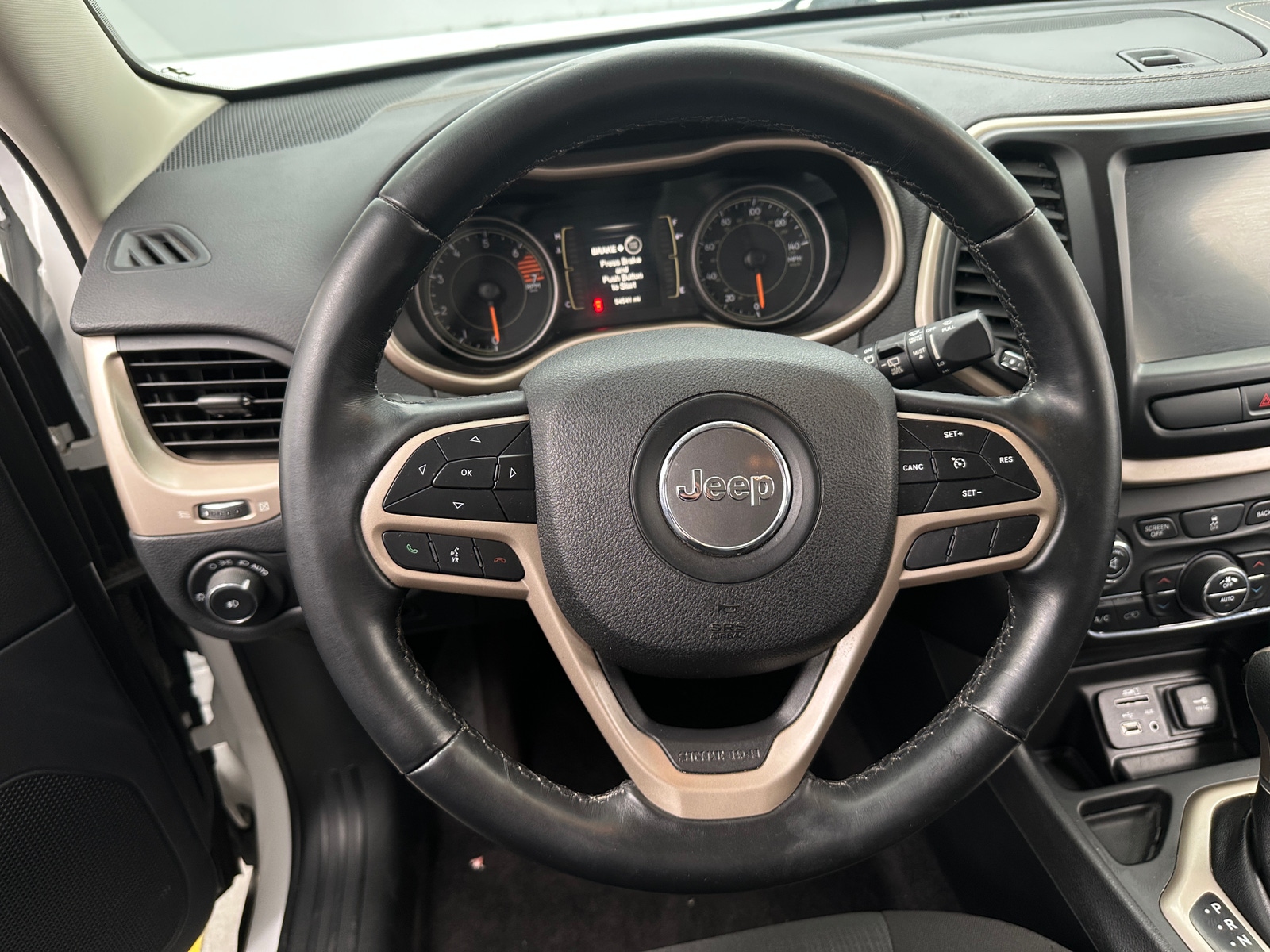 Thumbnail: 2017 Jeep Cherokee - 5