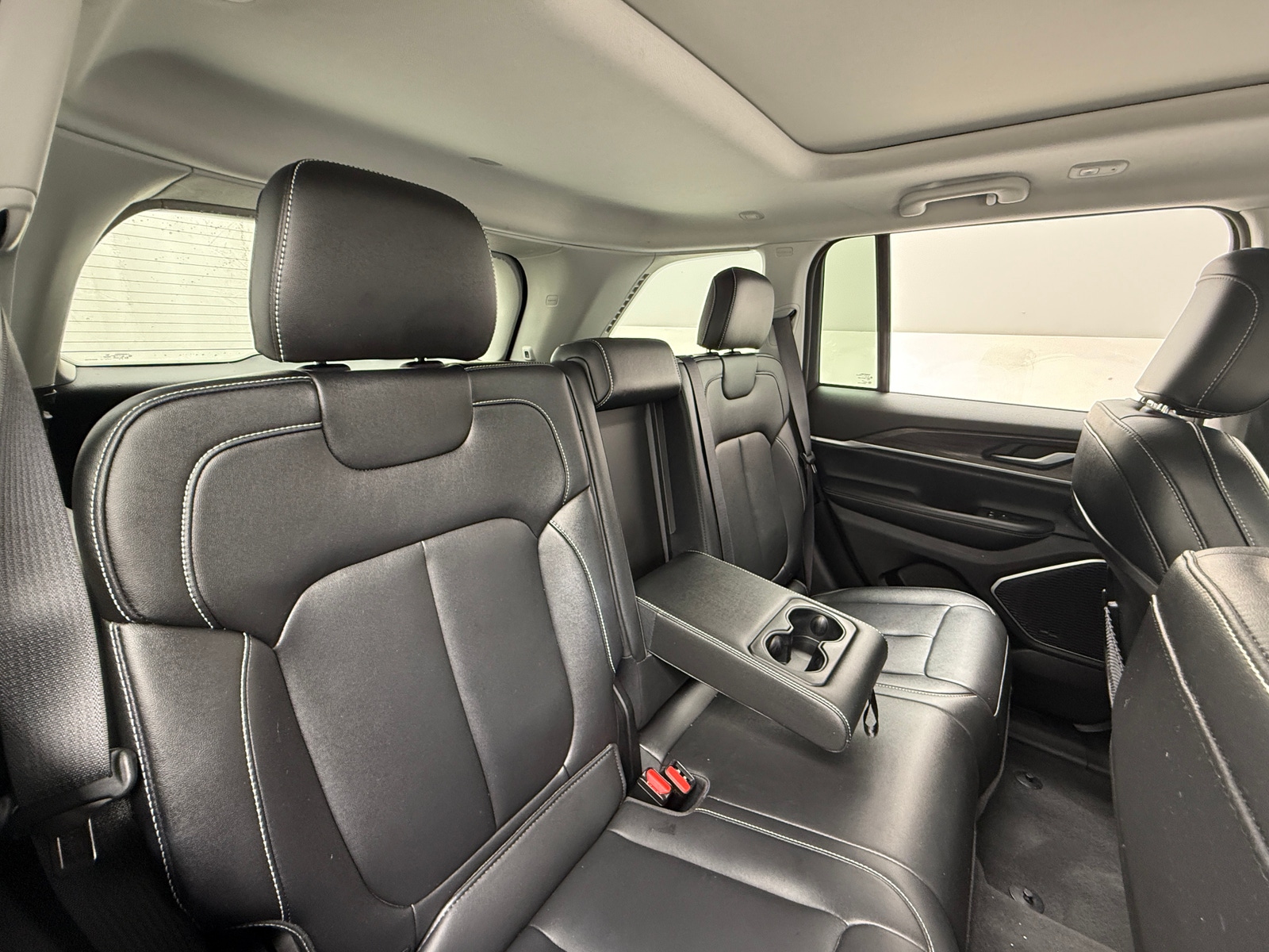 Thumbnail: 2023 Jeep Grand Cherokee - 5