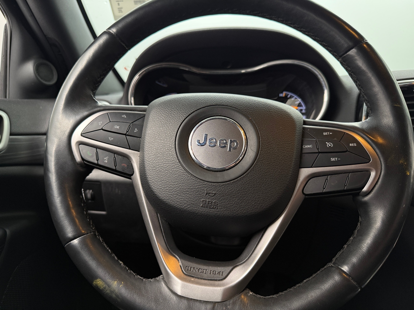 Thumbnail: 2019 Jeep Grand Cherokee - 4