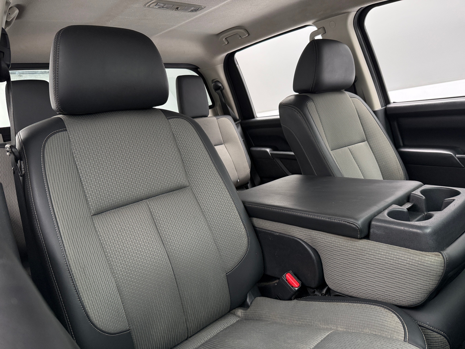 Thumbnail: 2019 Nissan Titan - 2