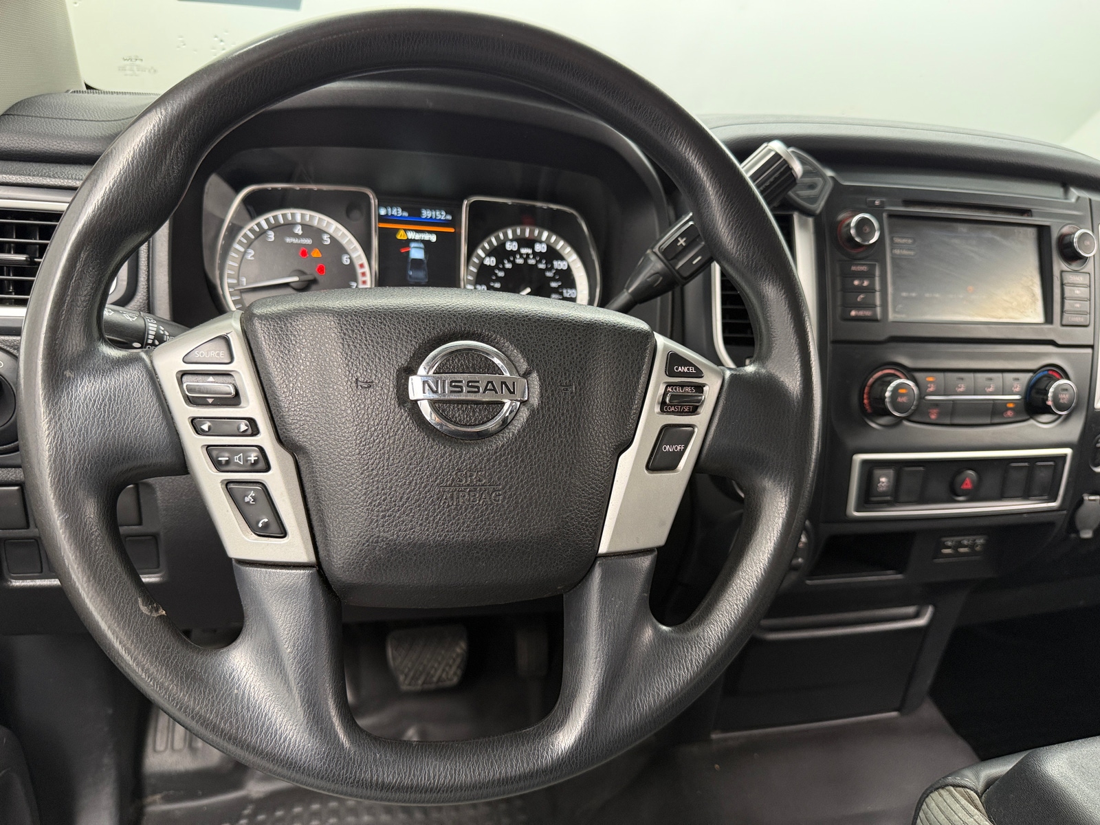 Thumbnail: 2019 Nissan Titan - 5