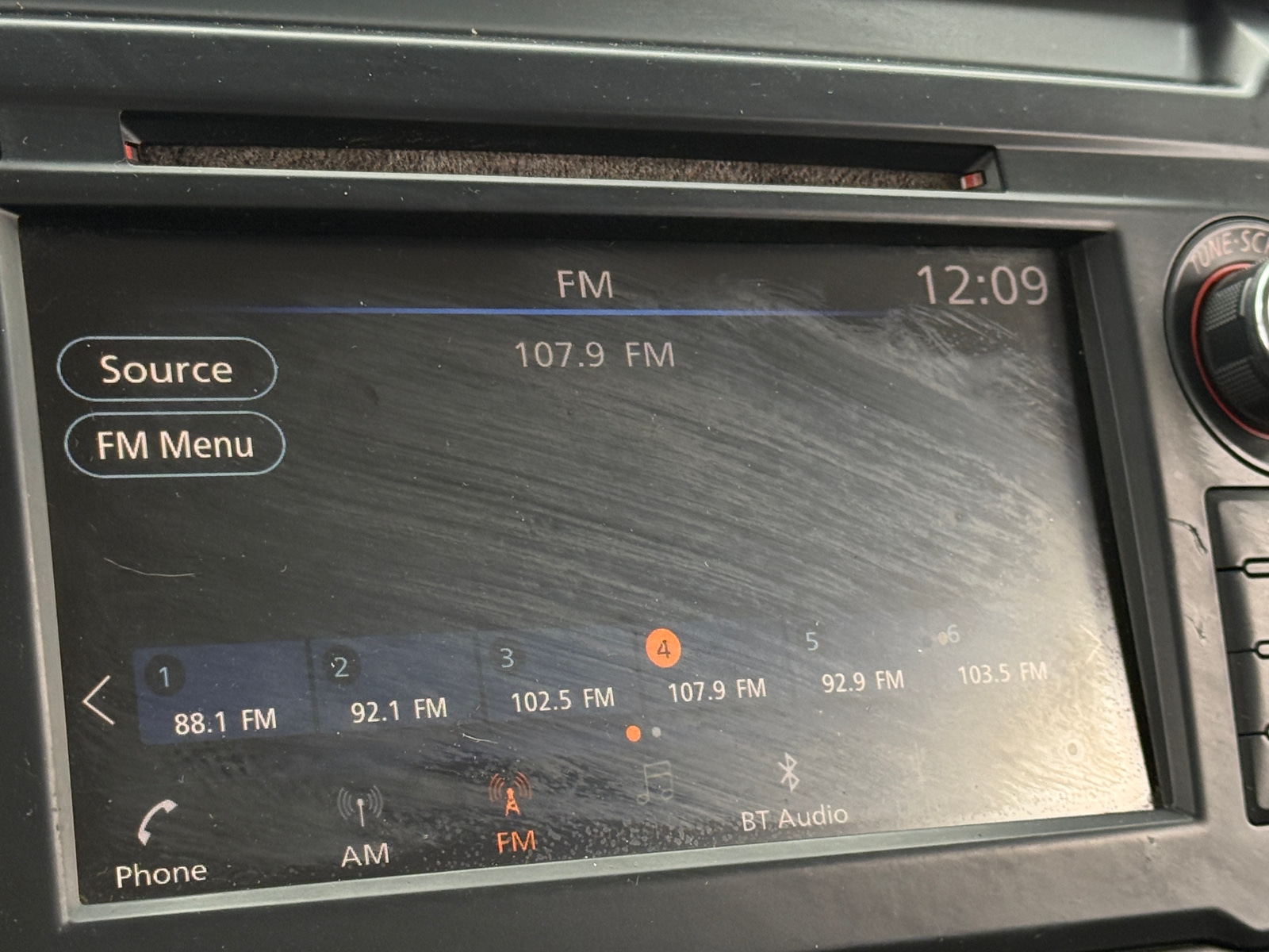 Thumbnail: 2019 Nissan Titan - 4