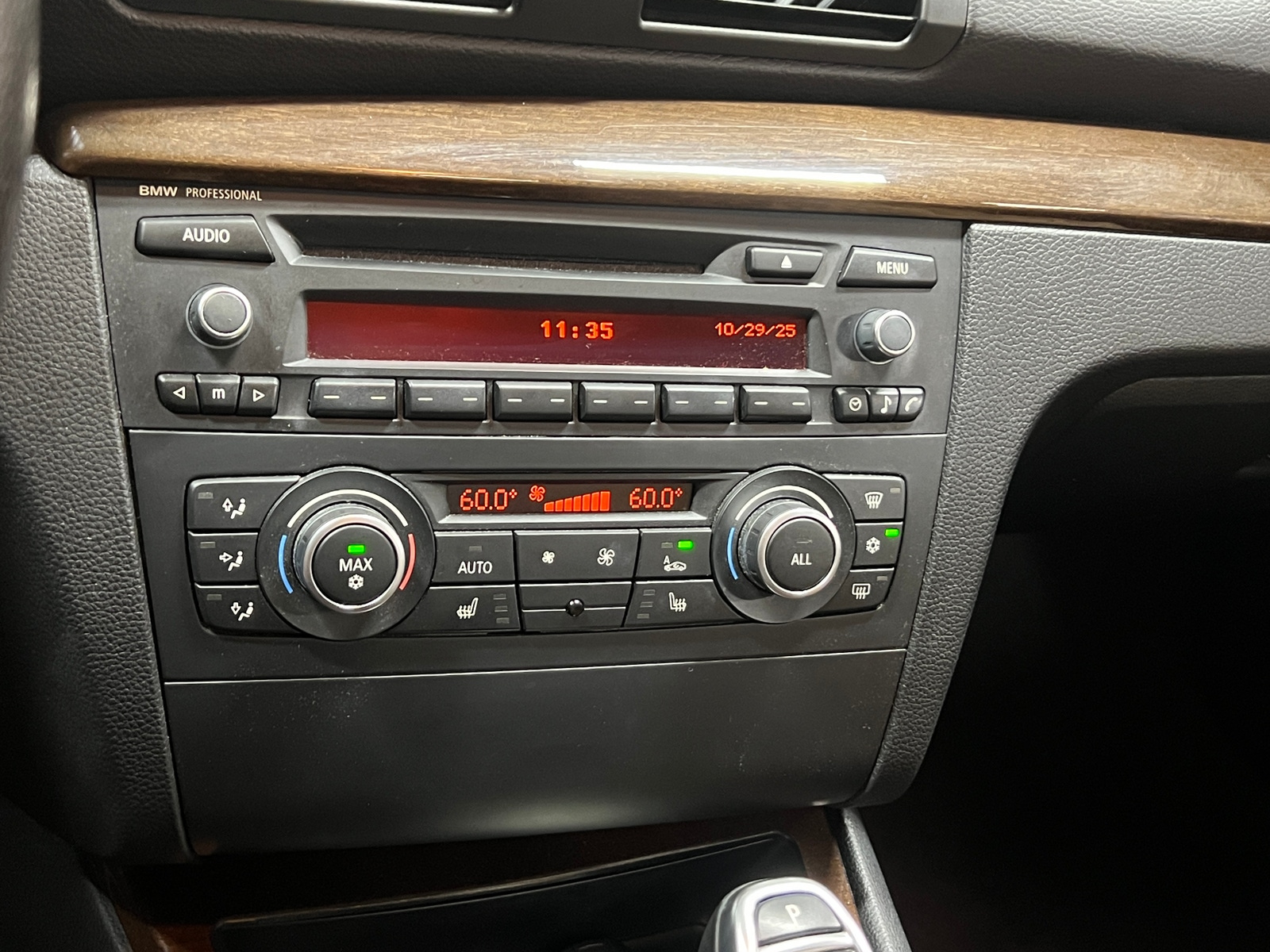 Thumbnail: 2012 BMW 1 Series - 2