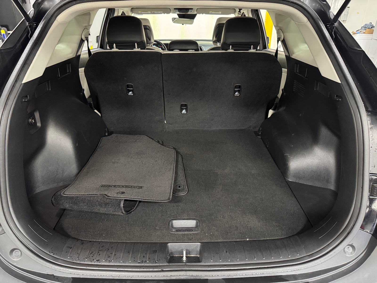 Thumbnail: 2023 Kia Sportage - 6