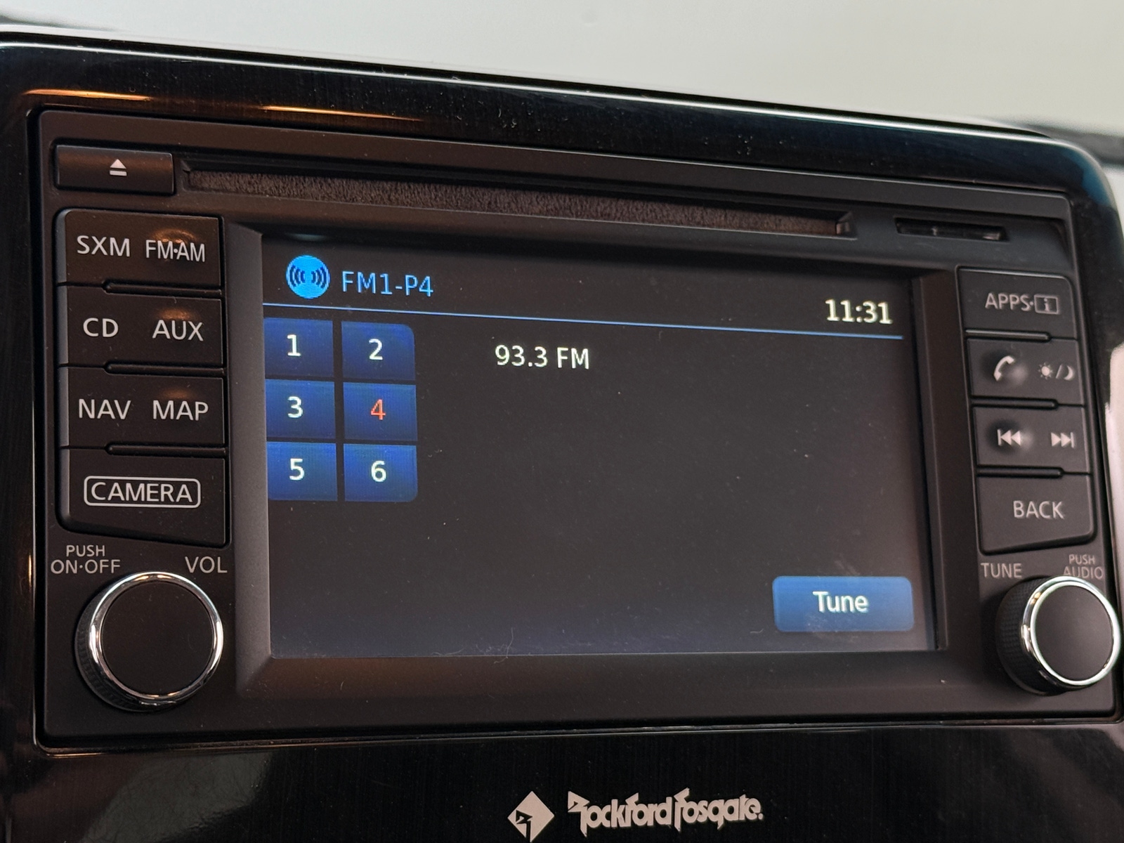 Thumbnail: 2015 Nissan Titan - 4