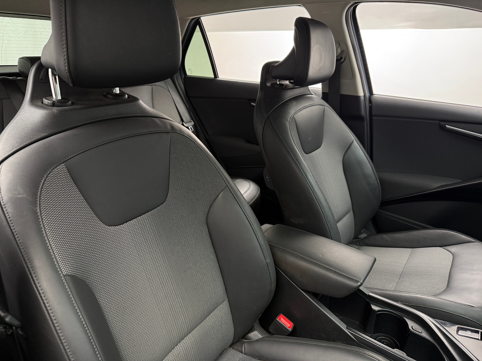 Thumbnail: 2023 Kia Niro - 2