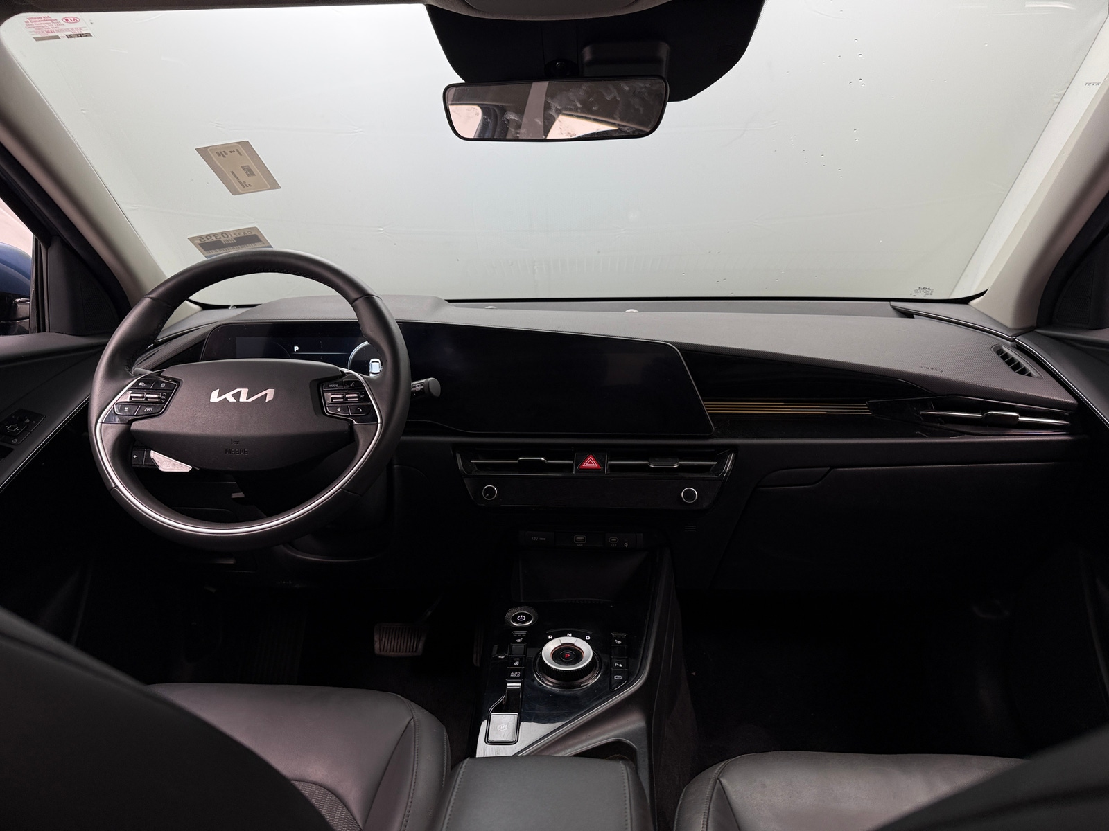 Thumbnail: 2023 Kia Niro - 3