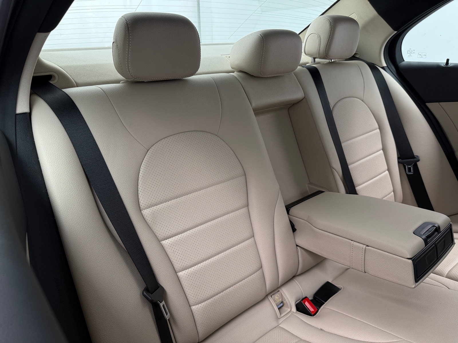 Thumbnail: 2016 Mercedes-Benz C-Class - 5