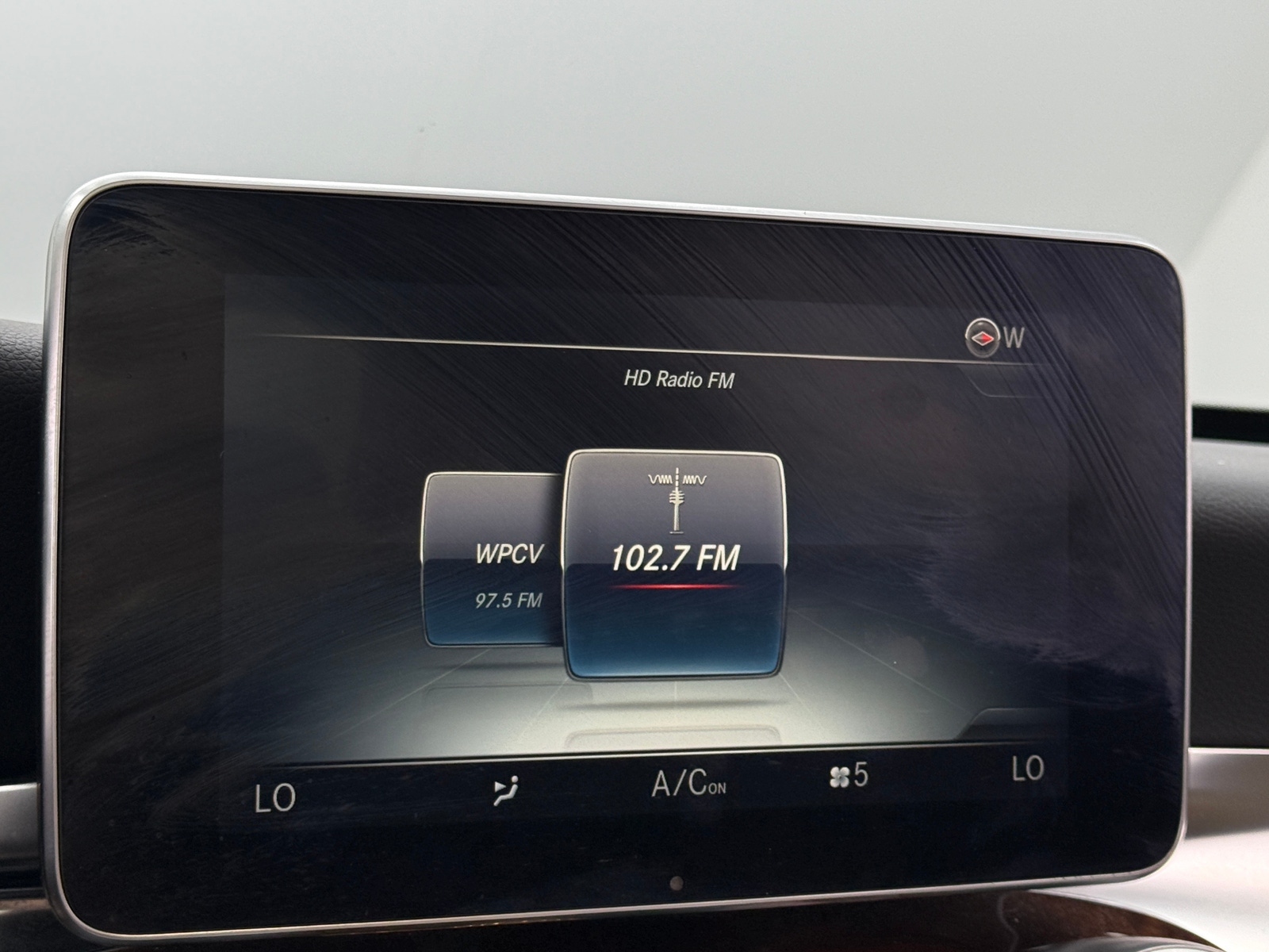 Thumbnail: 2016 Mercedes-Benz C-Class - 3