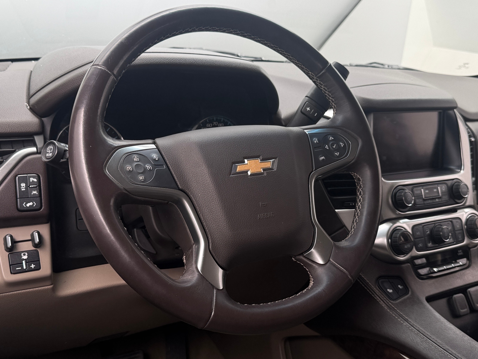 Thumbnail: 2017 Chevrolet Tahoe - 5