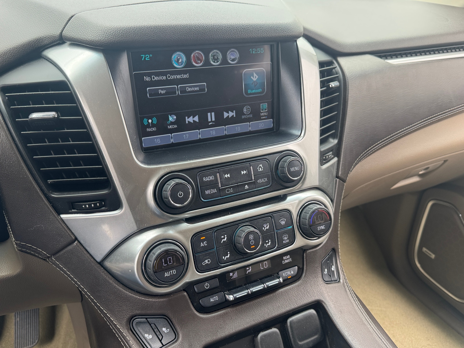 Thumbnail: 2017 Chevrolet Tahoe - 4