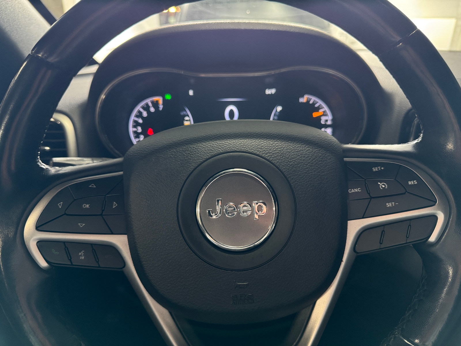 Thumbnail: 2020 Jeep Grand Cherokee - 4