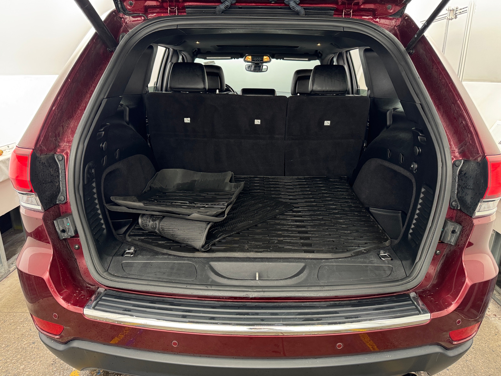 Thumbnail: 2020 Jeep Grand Cherokee - 6