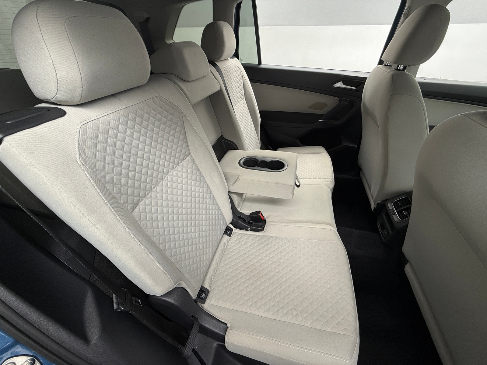 Thumbnail: 2018 Volkswagen Tiguan - 6