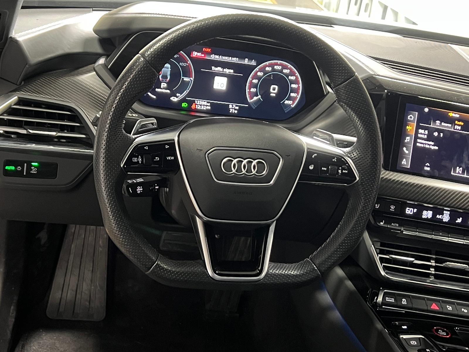 Thumbnail: 2022 Audi e-tron GT - 4