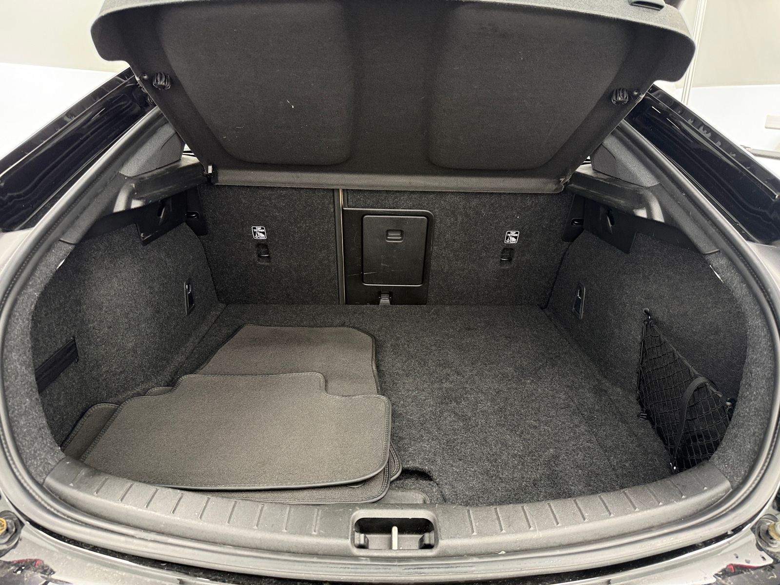 Thumbnail: 2022 Polestar 2 - 6