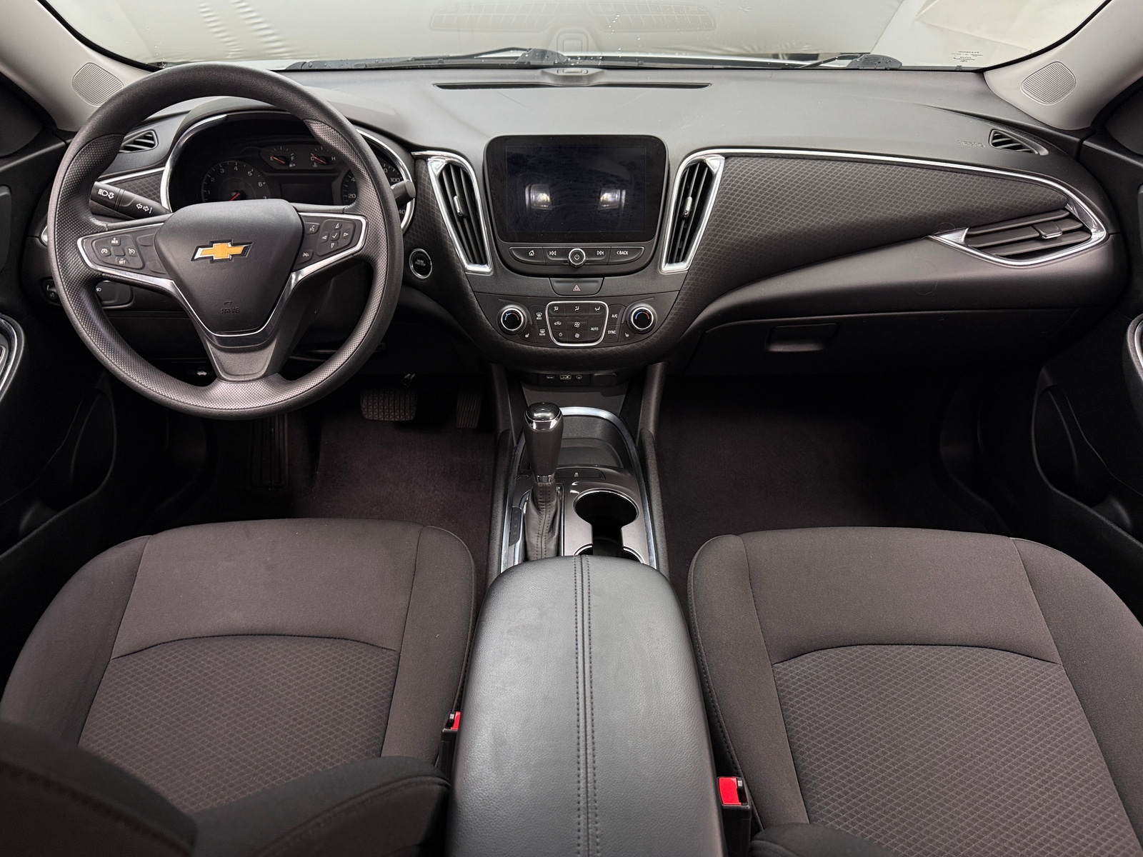 Thumbnail: 2019 Chevrolet Malibu - 3