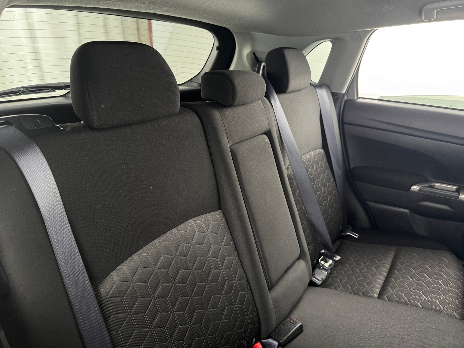 Thumbnail: 2020 Mitsubishi Outlander Sport - 6