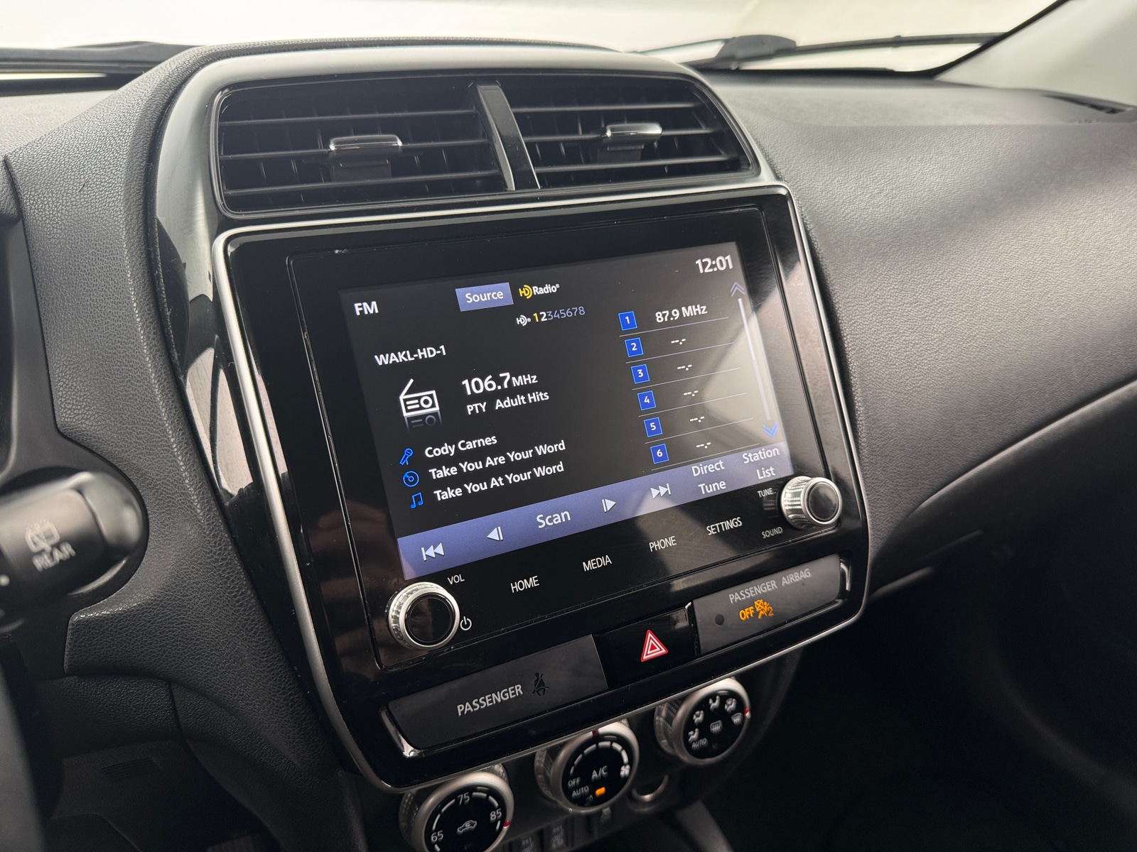 Thumbnail: 2020 Mitsubishi Outlander Sport - 4