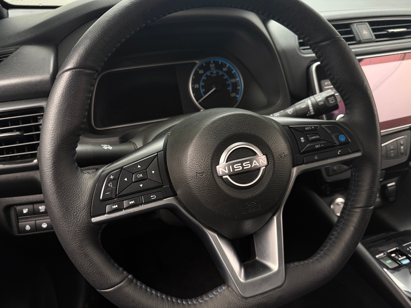 Thumbnail: 2024 Nissan Leaf - 5