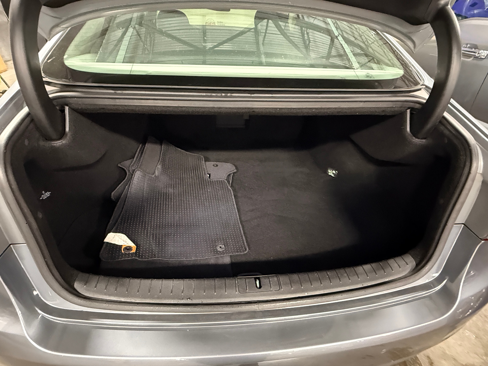 Thumbnail: 2017 Genesis G80 - 6