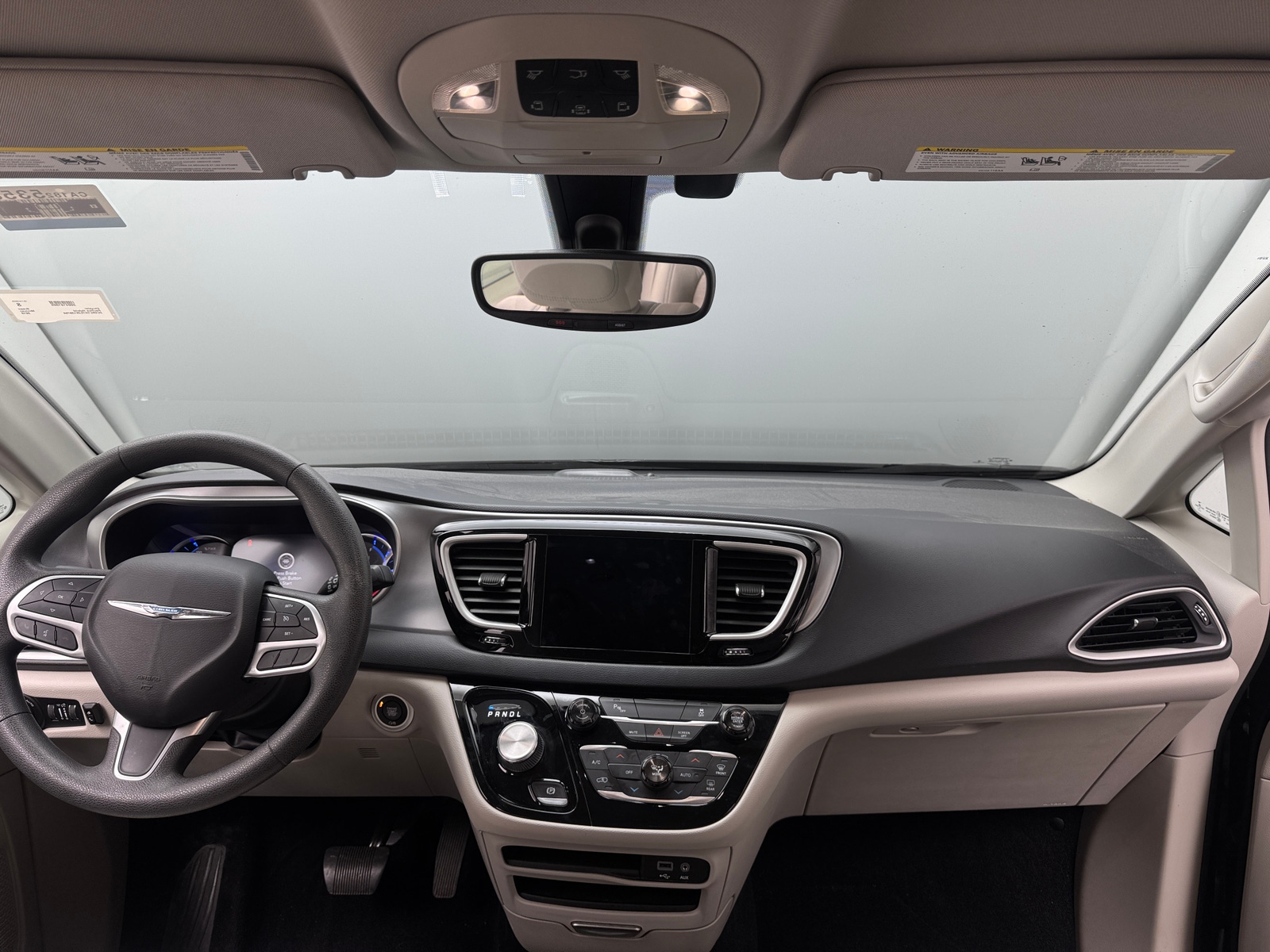 Thumbnail: 2018 Chrysler Pacifica - 3