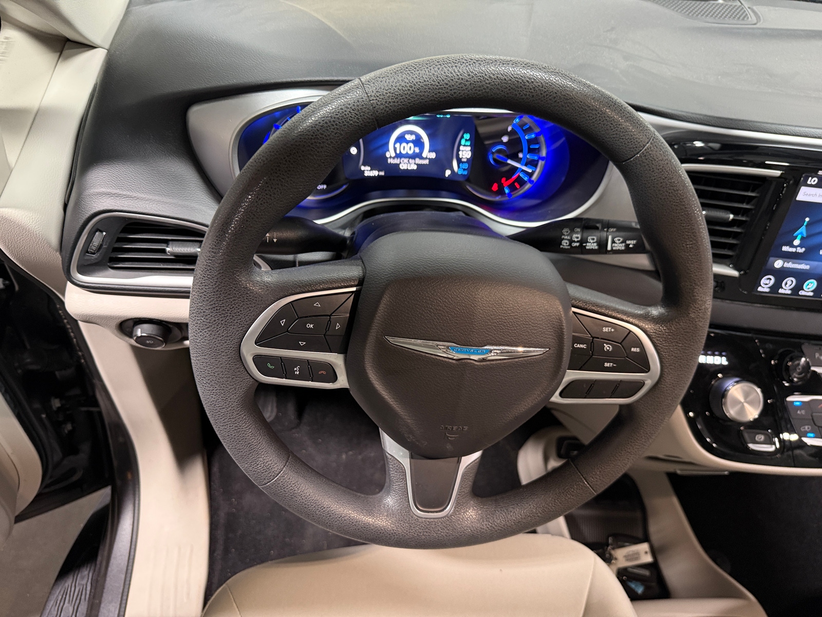 Thumbnail: 2018 Chrysler Pacifica - 5