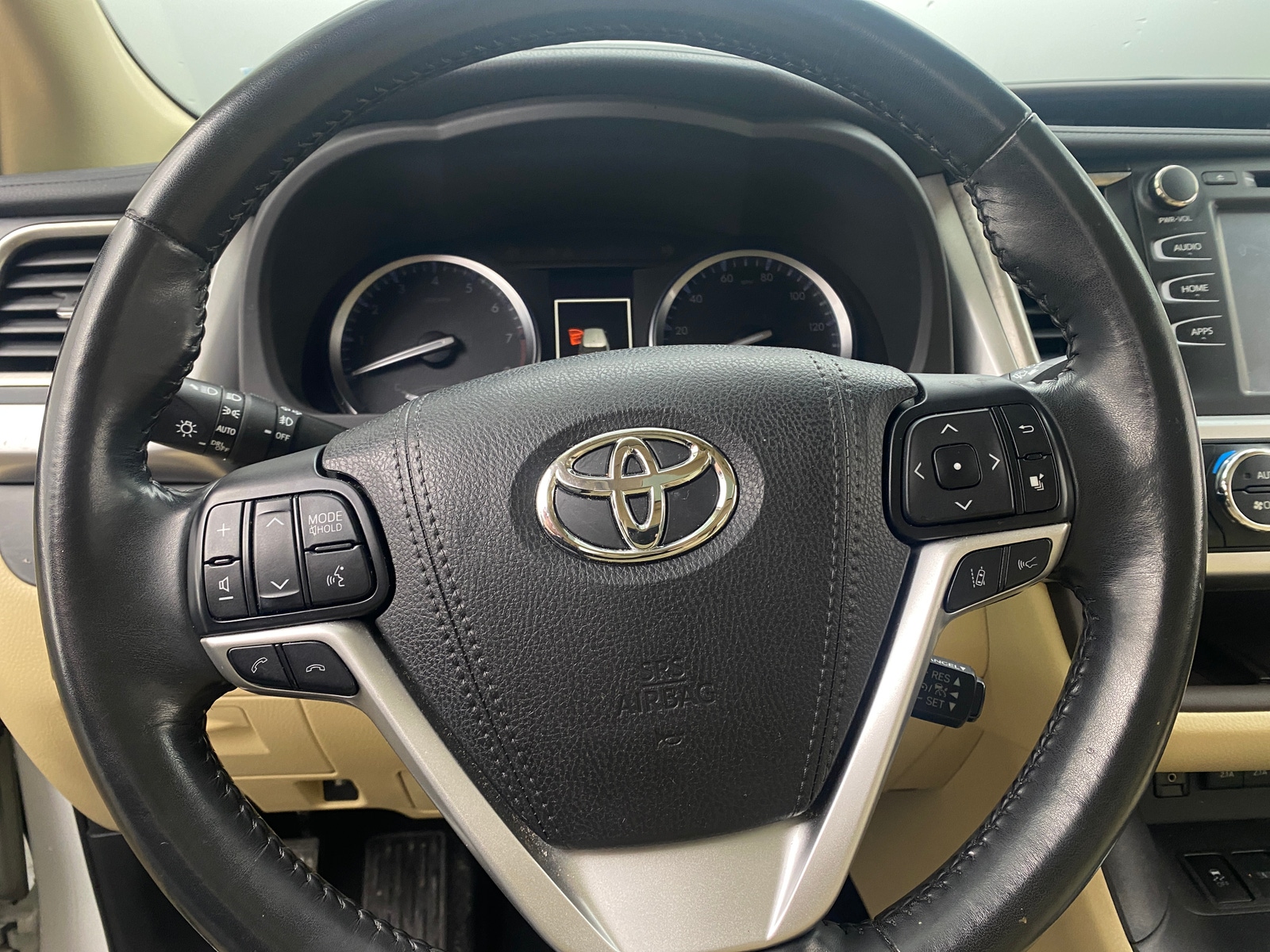 Thumbnail: 2018 Toyota Highlander - 4