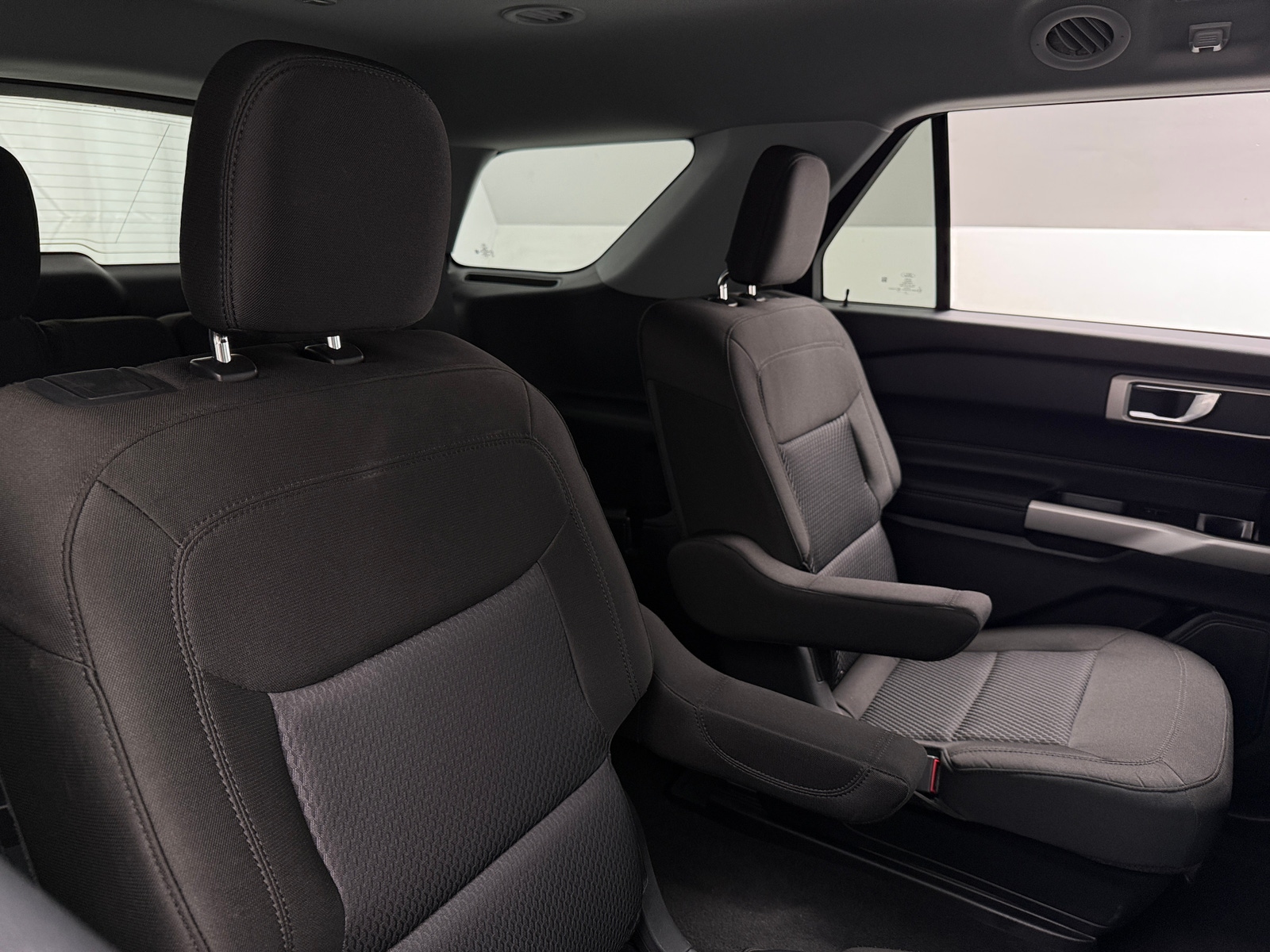 Thumbnail: 2022 Ford Explorer - 6