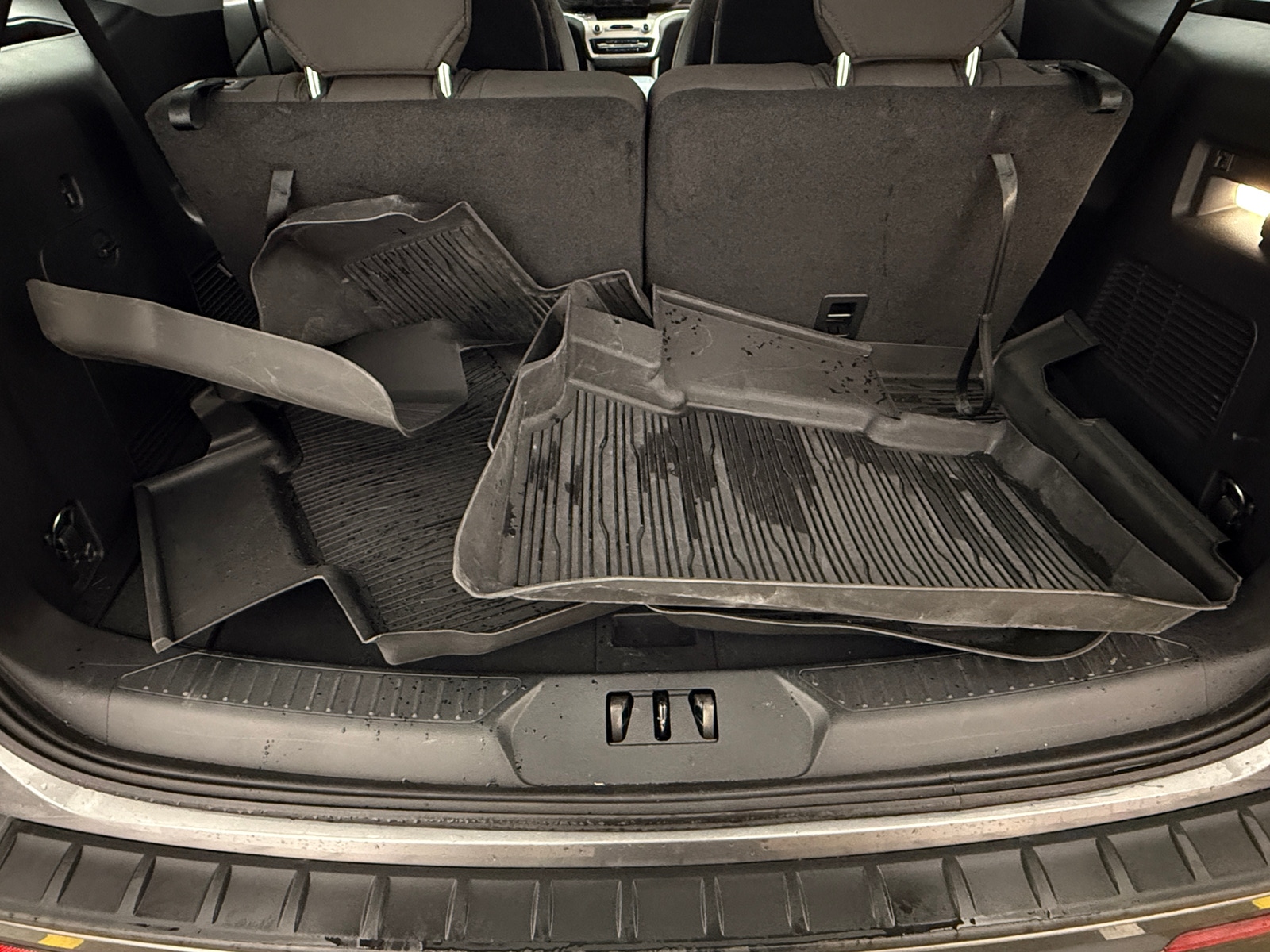 Thumbnail: 2022 Ford Explorer - 7