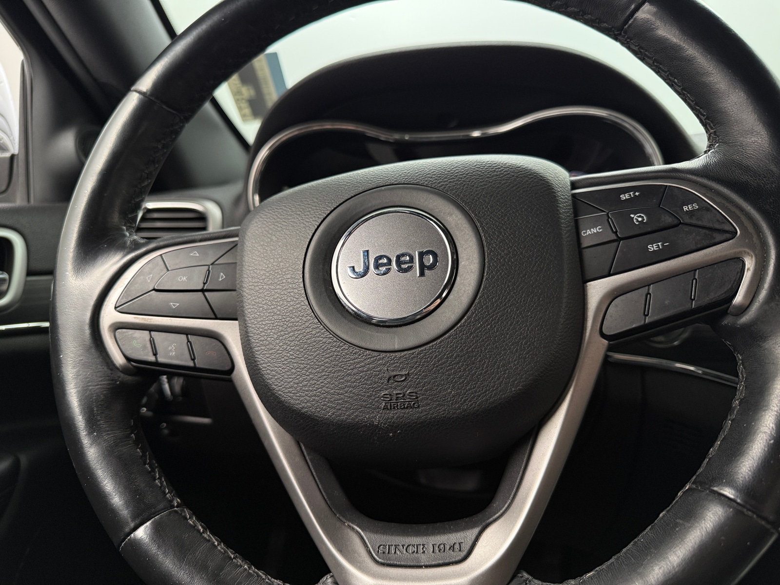 Thumbnail: 2019 Jeep Grand Cherokee - 4