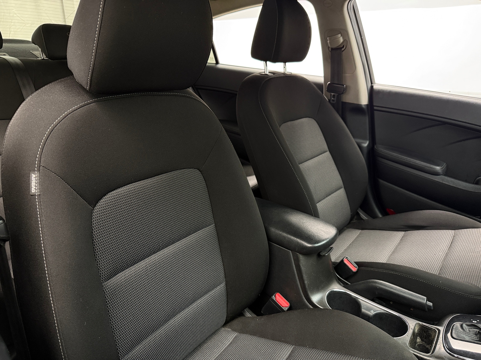 Thumbnail: 2017 Kia Forte - 2