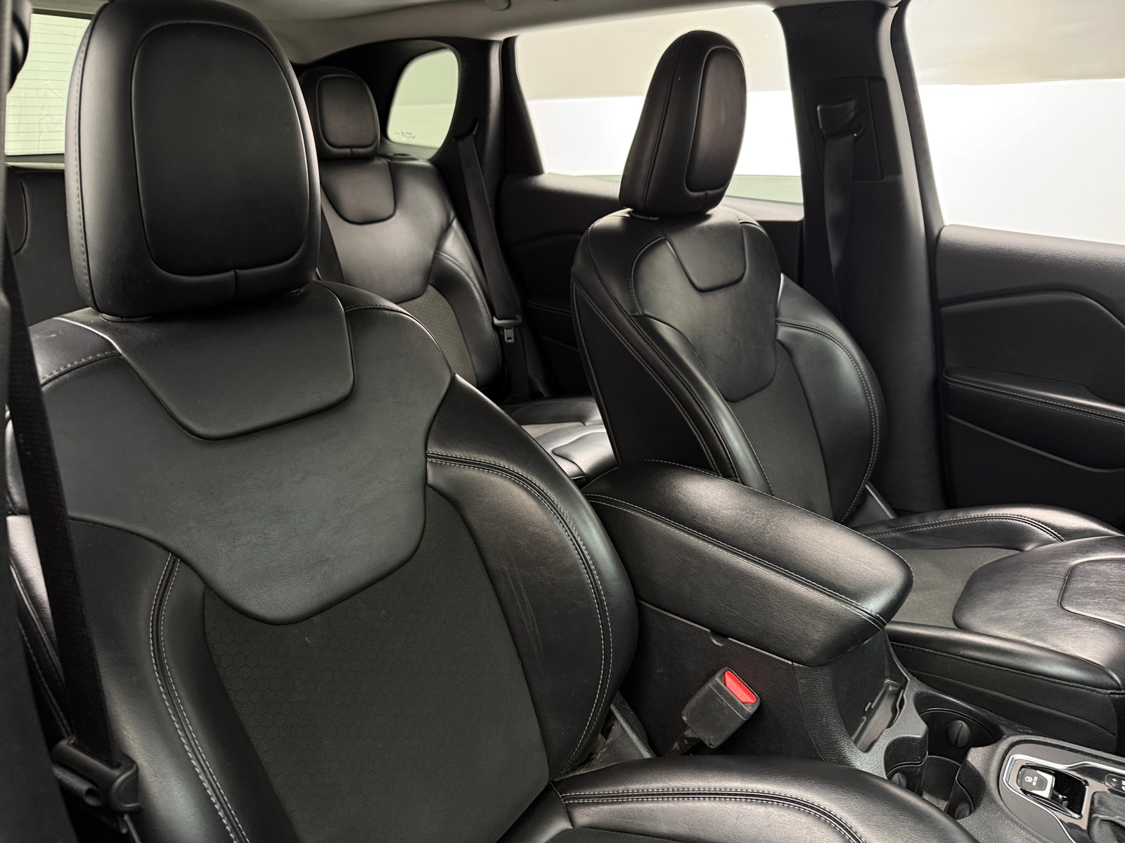 Thumbnail: 2020 Jeep Cherokee - 2