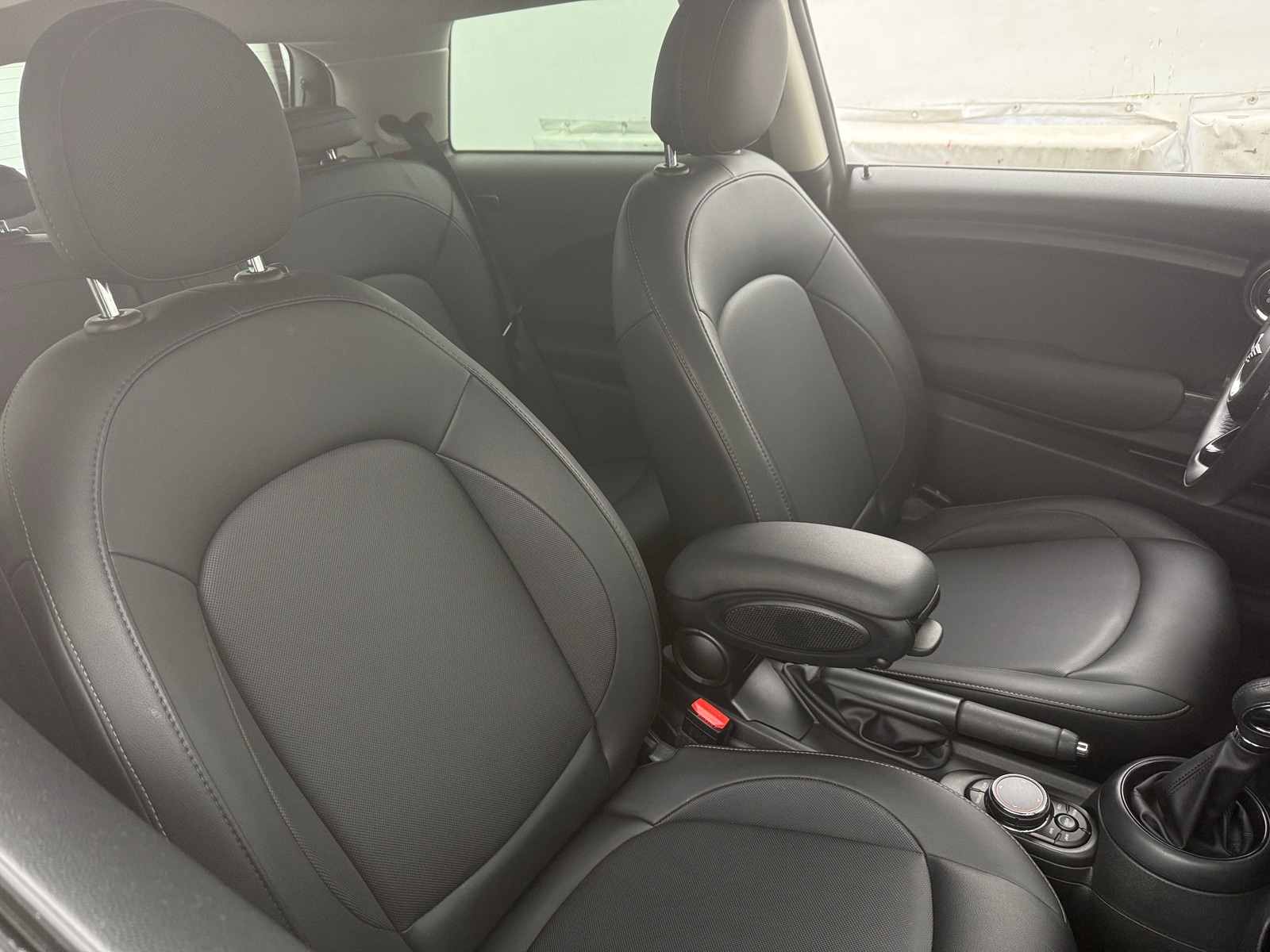 Thumbnail: 2019 MINI Cooper Hardtop - 2