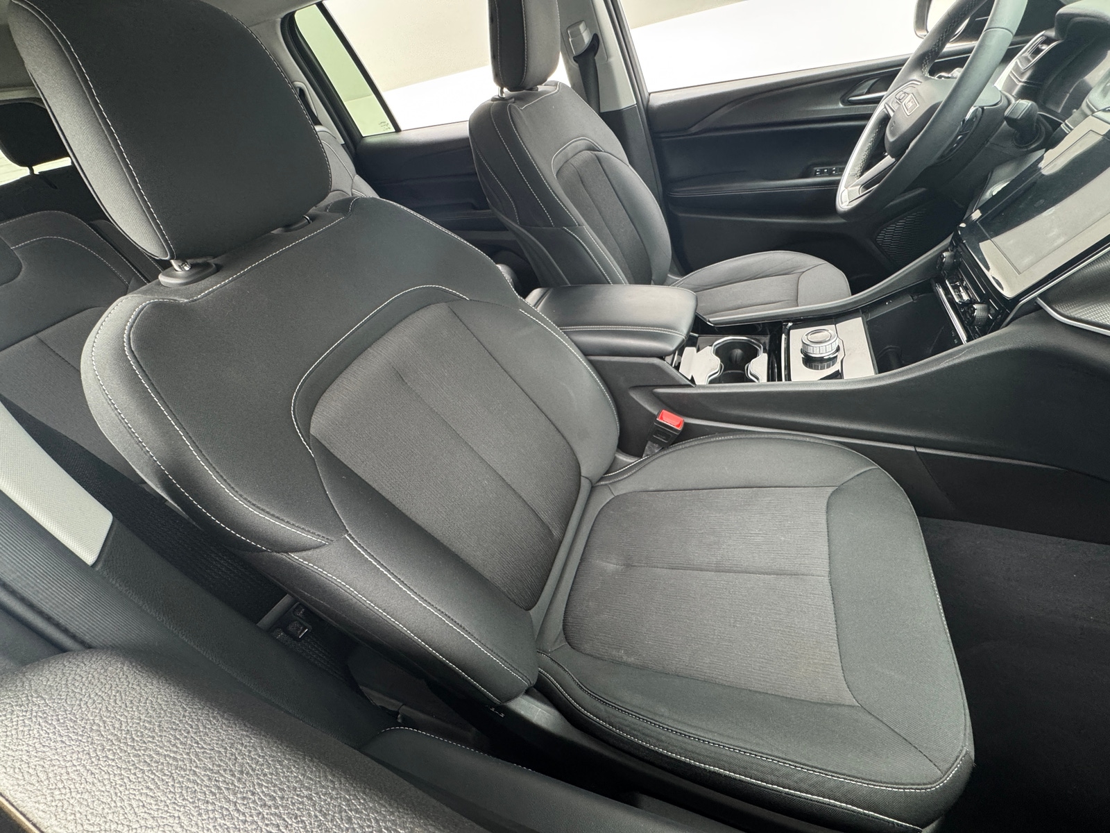 Thumbnail: 2023 Jeep Grand Cherokee L - 2