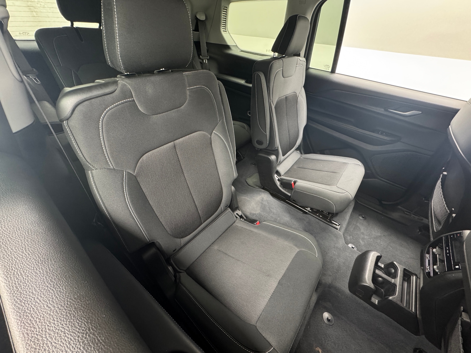 Thumbnail: 2023 Jeep Grand Cherokee L - 6