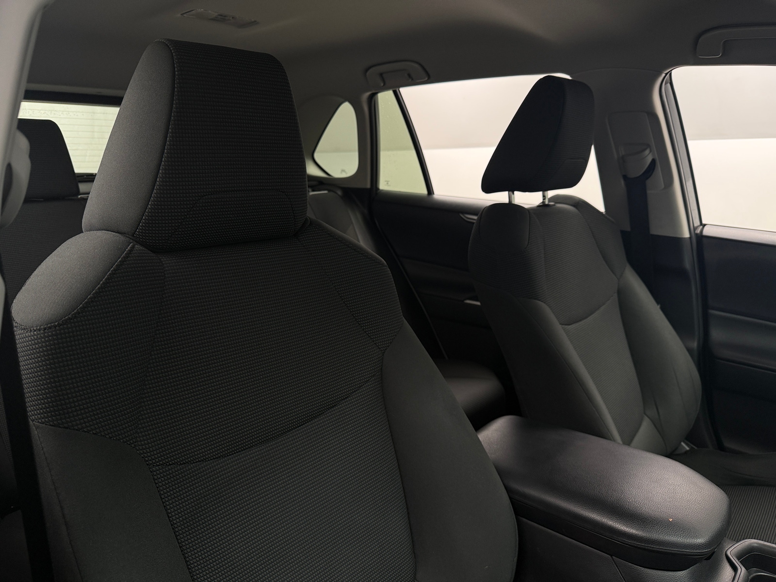 Thumbnail: 2020 Toyota RAV4 - 2