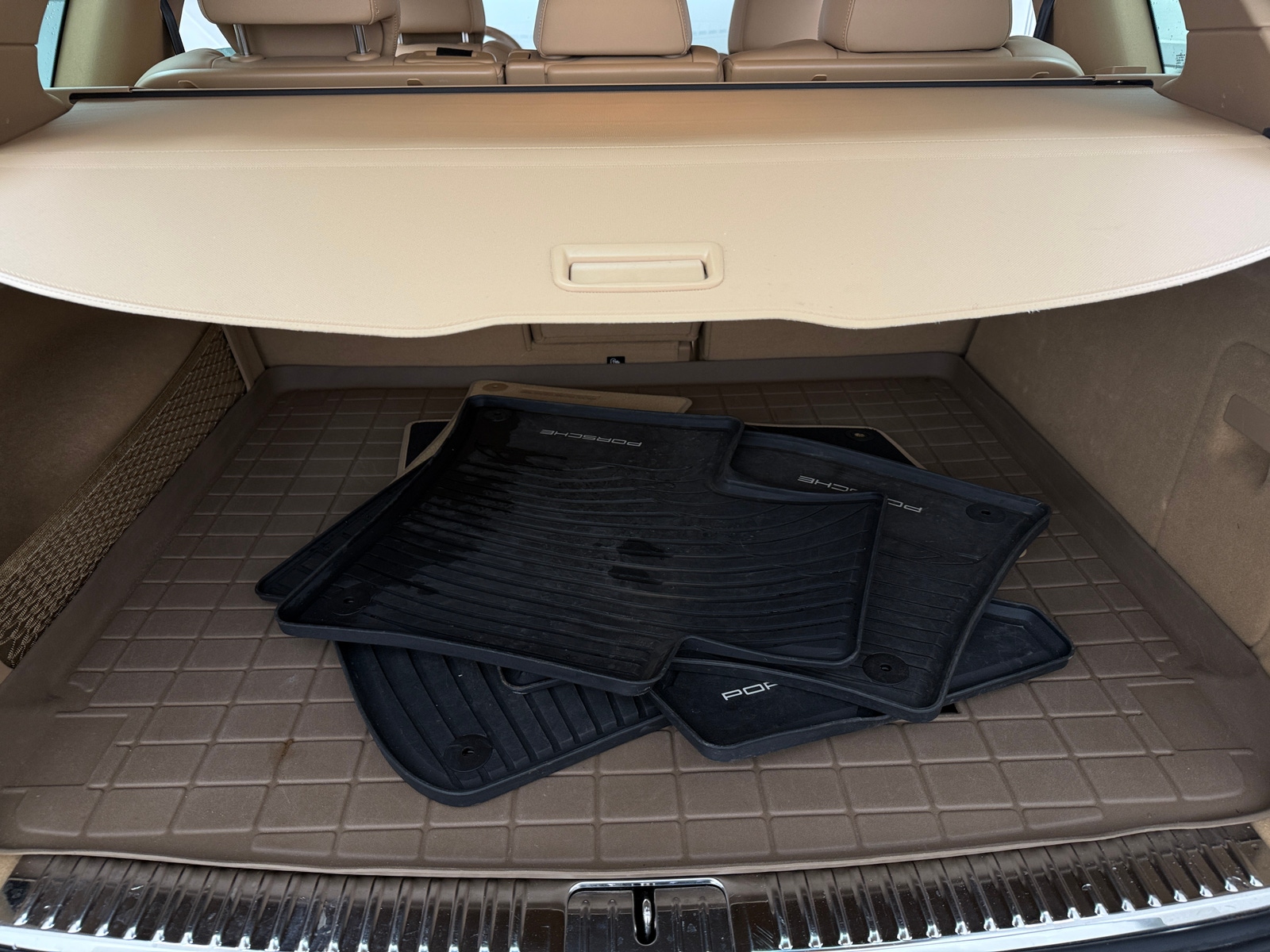 Thumbnail: 2013 Porsche Cayenne - 6